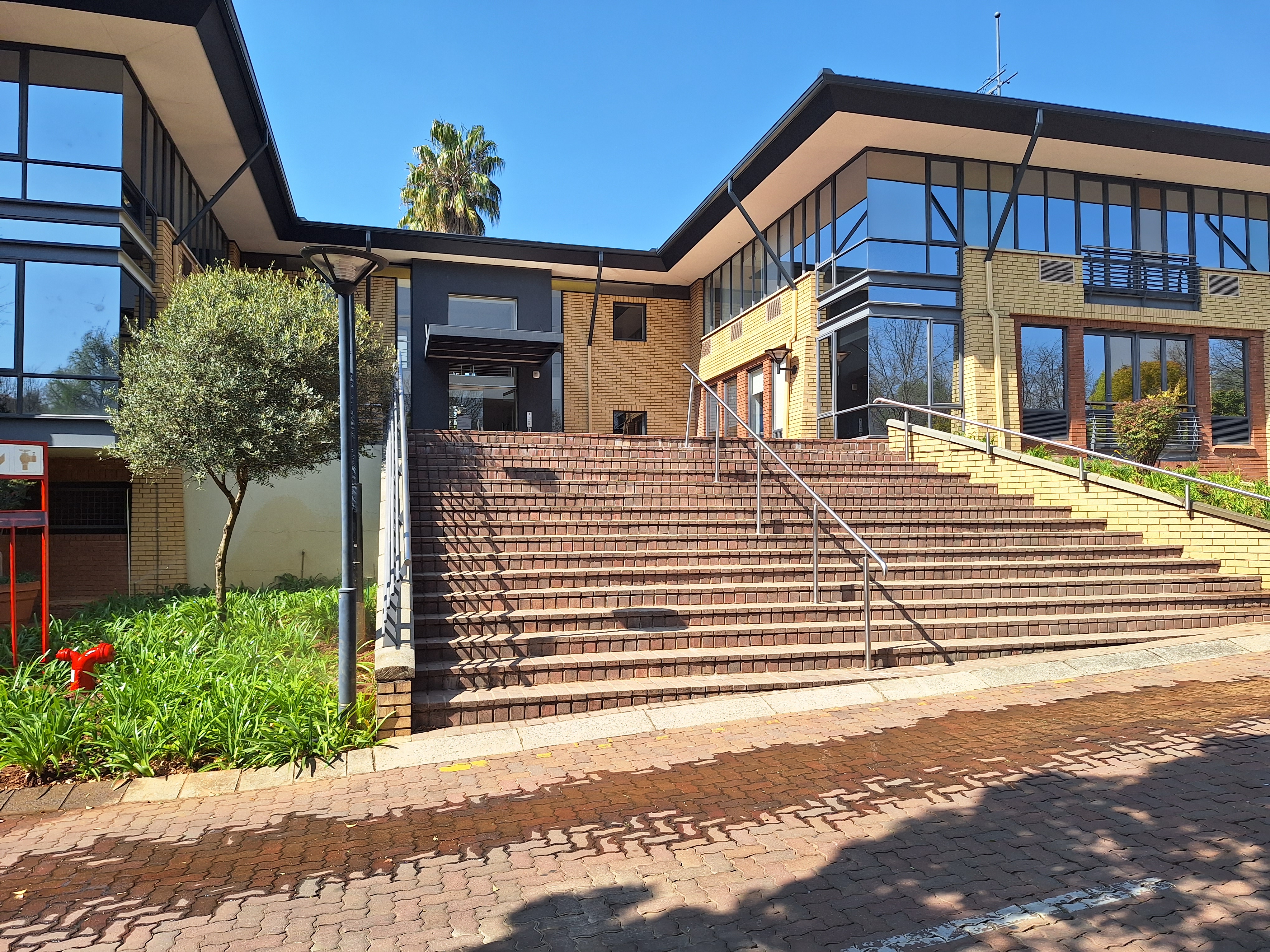 Retail Shops to rent at Constantia Office Park in Constantia Kloof