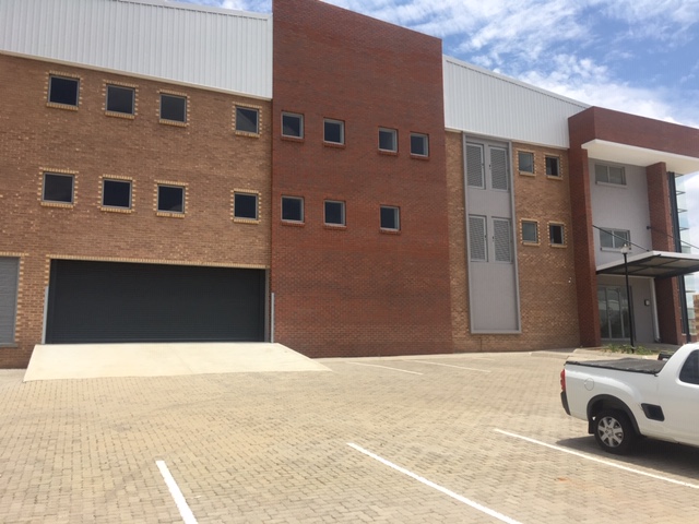 3 246m² Warehouse to rent at Cosmo Business Park in Kya Sand