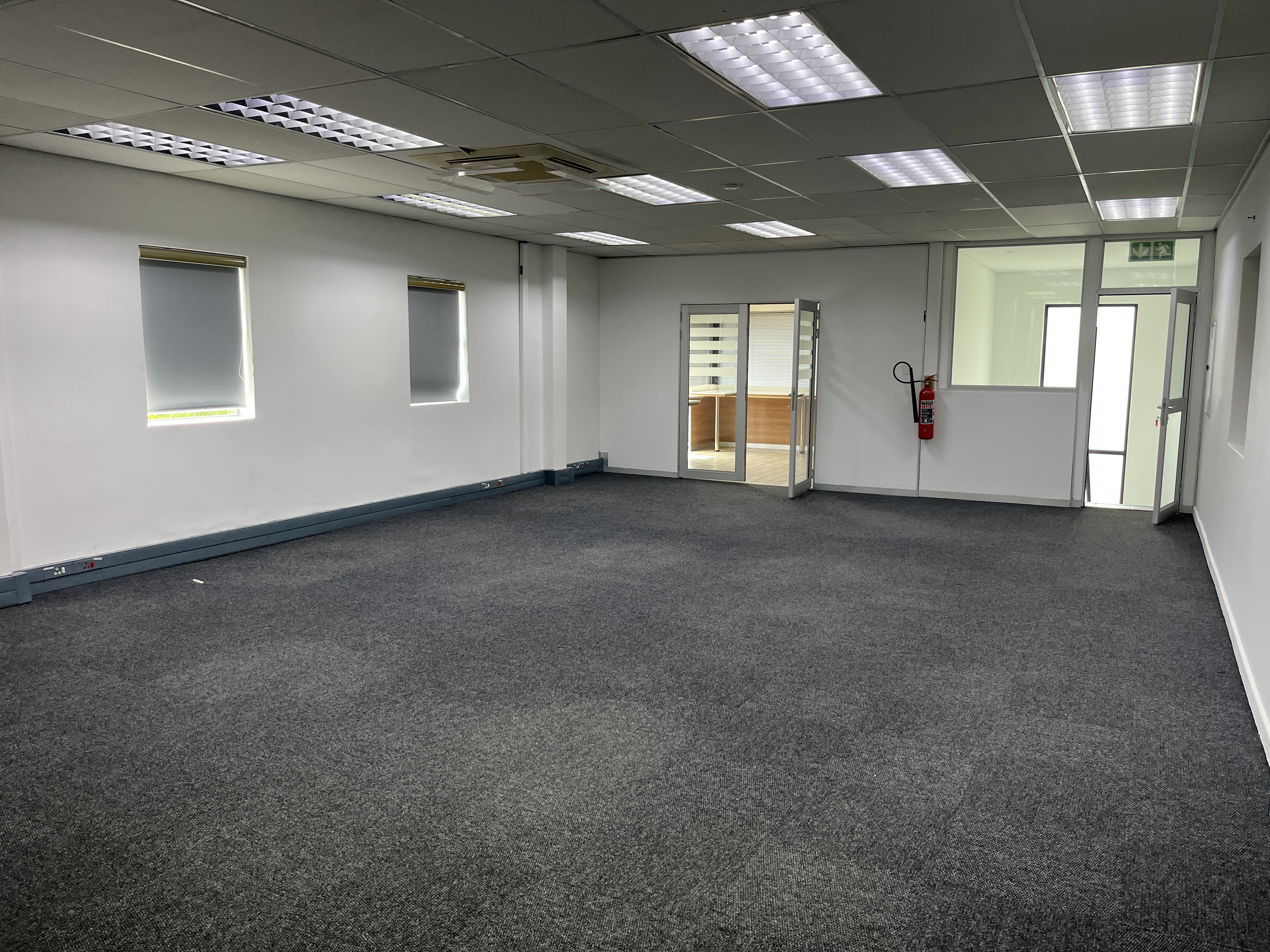 1 236m² Office Space to rent at DHL Building in Lyme Park