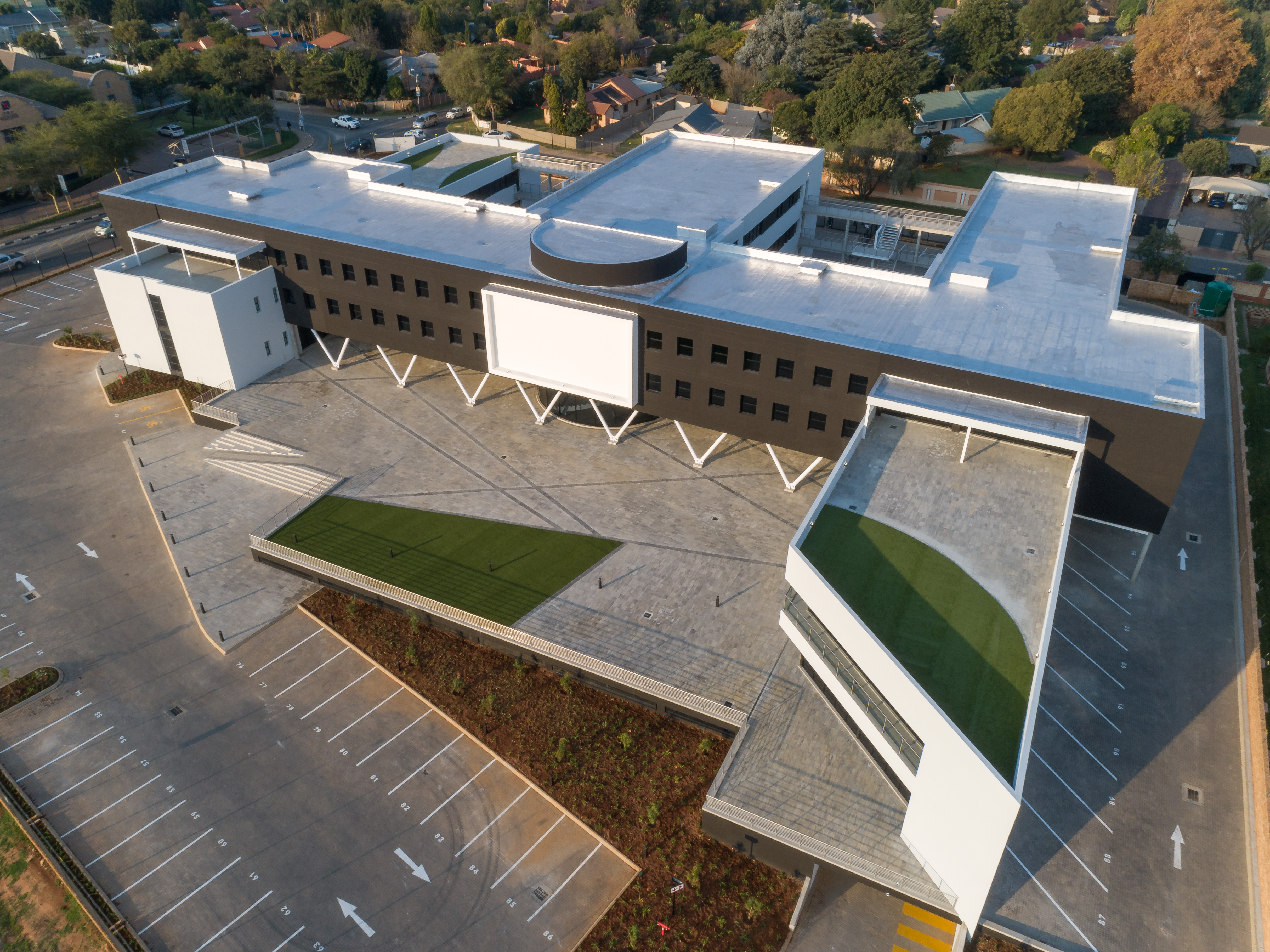 322m² Office Space to rent at Eagle Canyon Office Park in Randpark Ridge