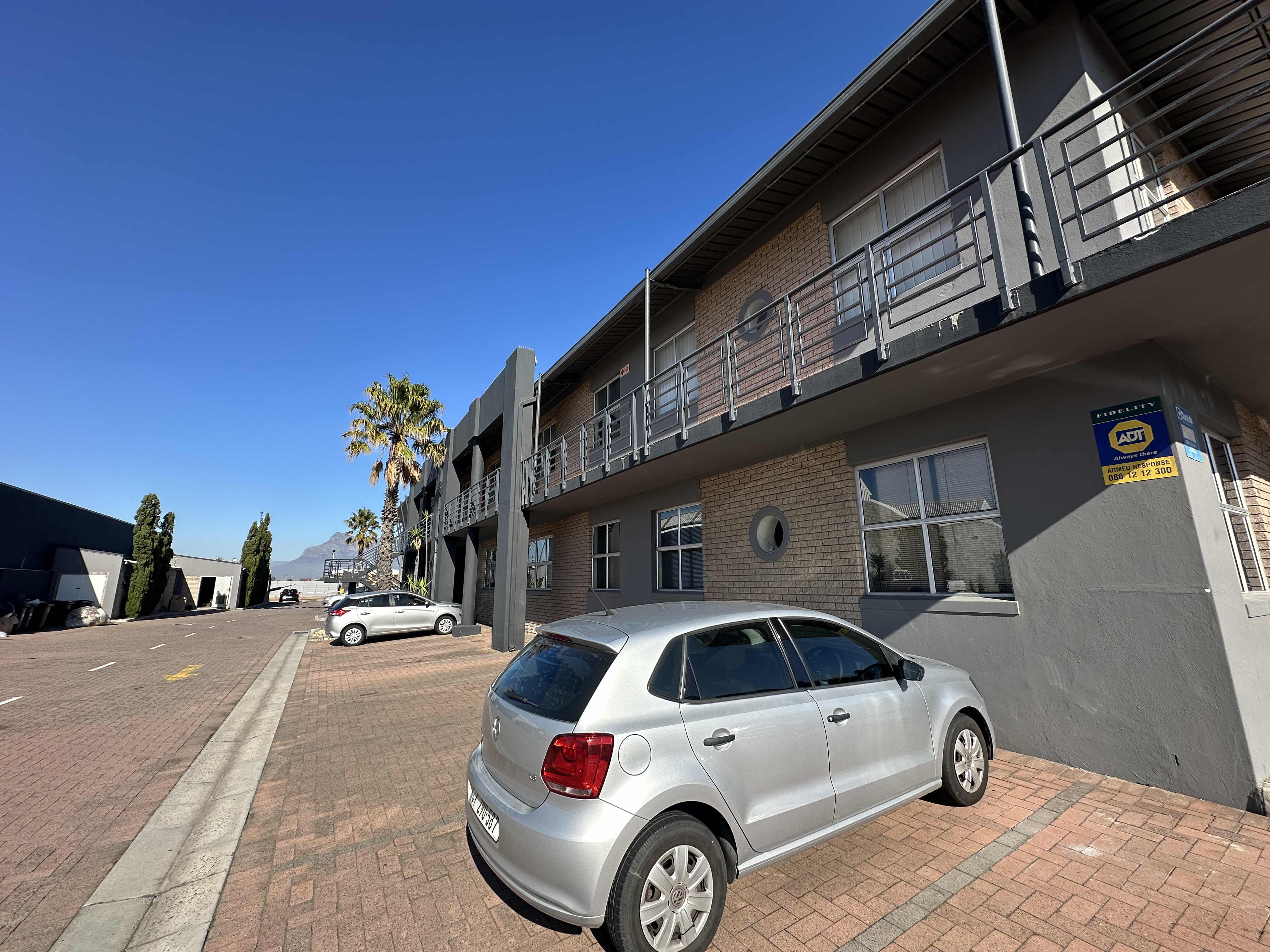 100m² Office Space to rent at Frazzitta Business Park - Milnerton in Marconi Beam