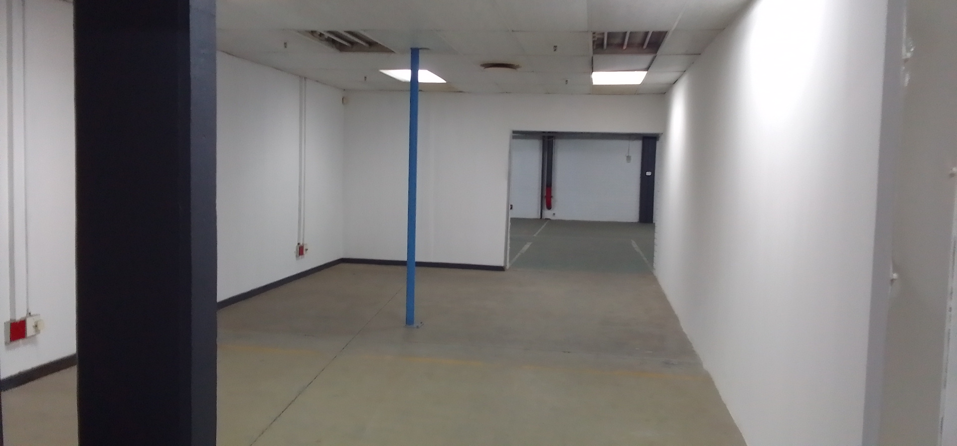 Warehouse to rent at Glomail Head Office in Vorna Valley