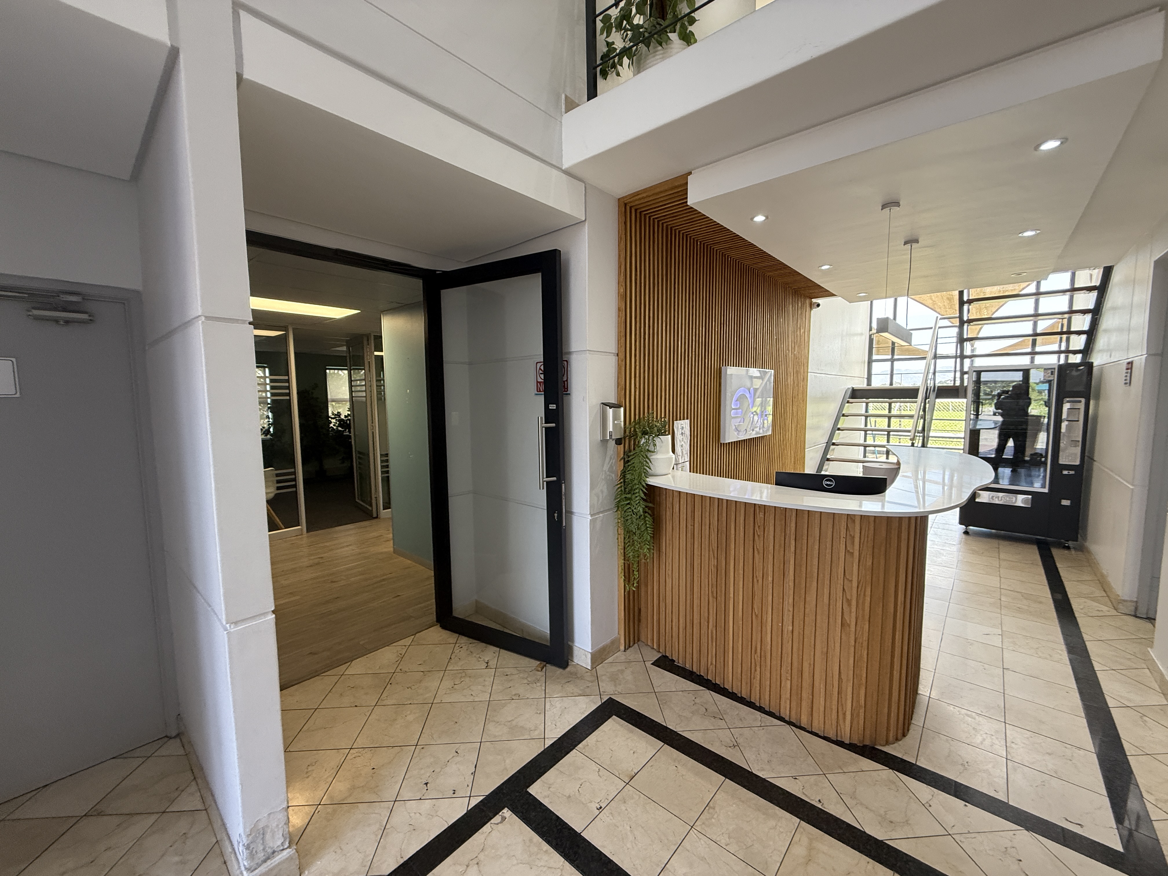544m² Office Space to rent at Greenford Office Estate Phase 1 in Kenilworth