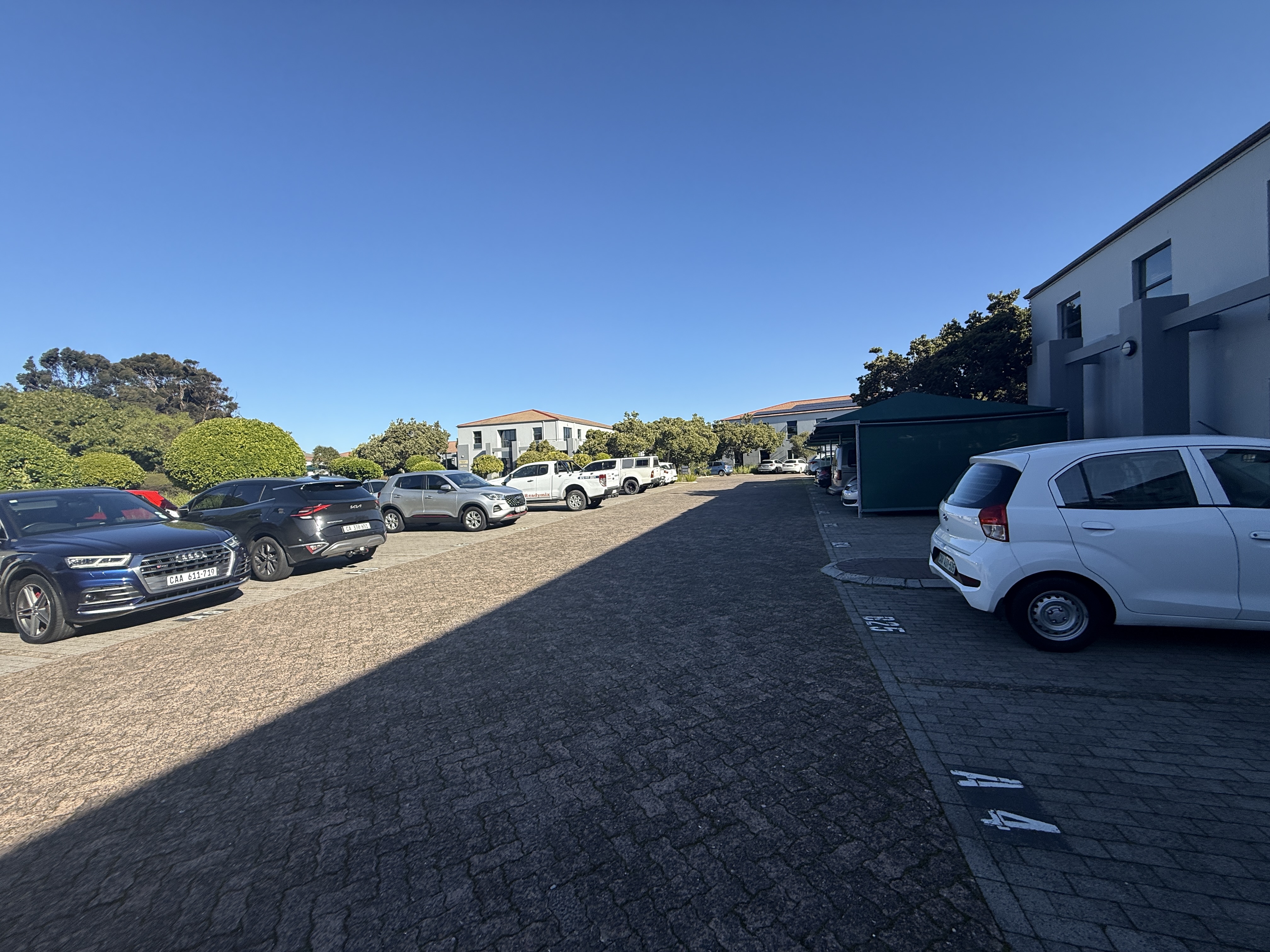 110m² Office Space to rent at Greenford Office Estate Phase 1 in Kenilworth