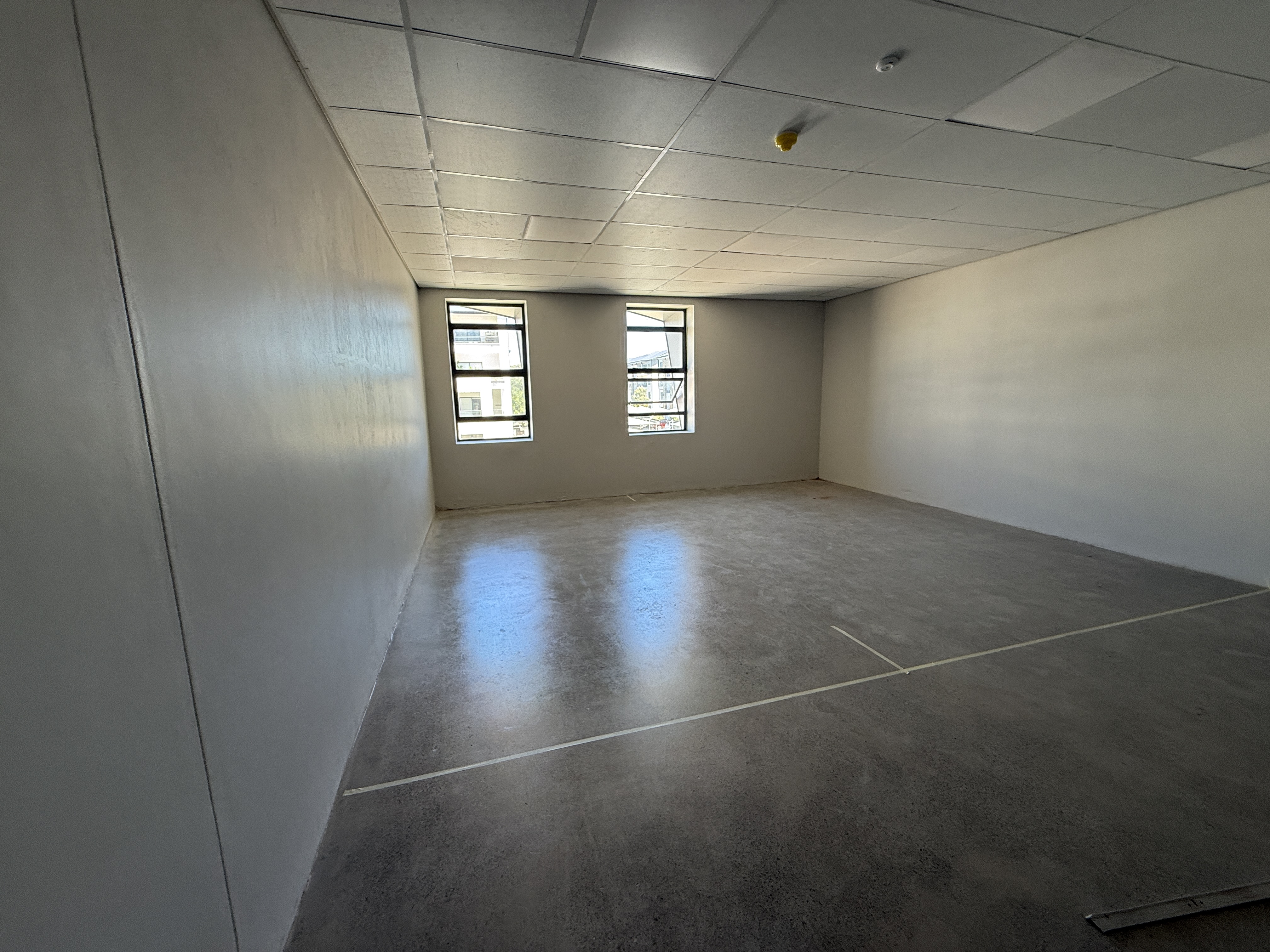 92m² Office Space to rent at Halo Medical Suites Paardevlei in Paardevlei