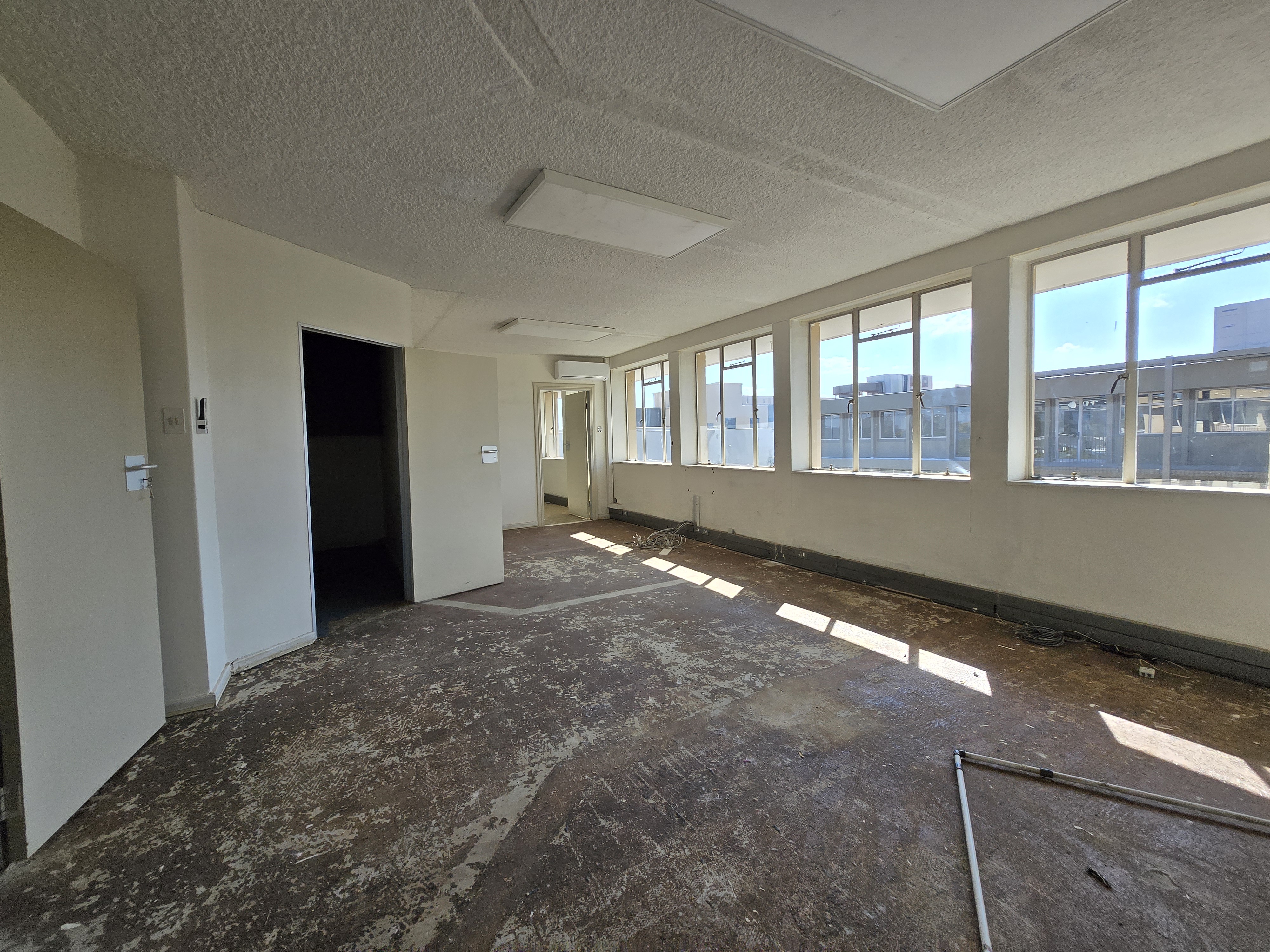 Office Space to rent at Hyde Park Corner Office Towers in Hyde Park