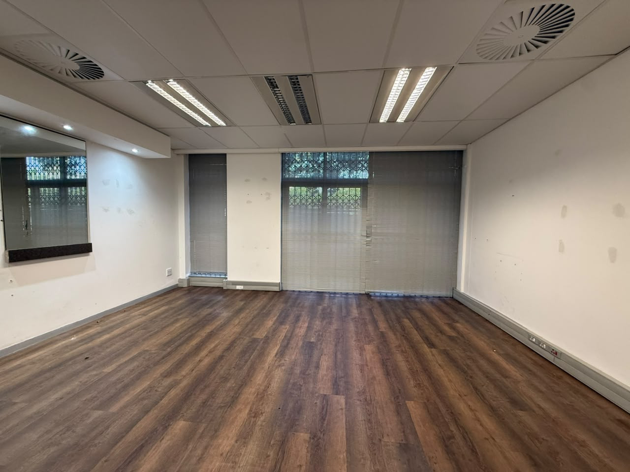 116m² Office Space to rent at Hyde Park House in Century City