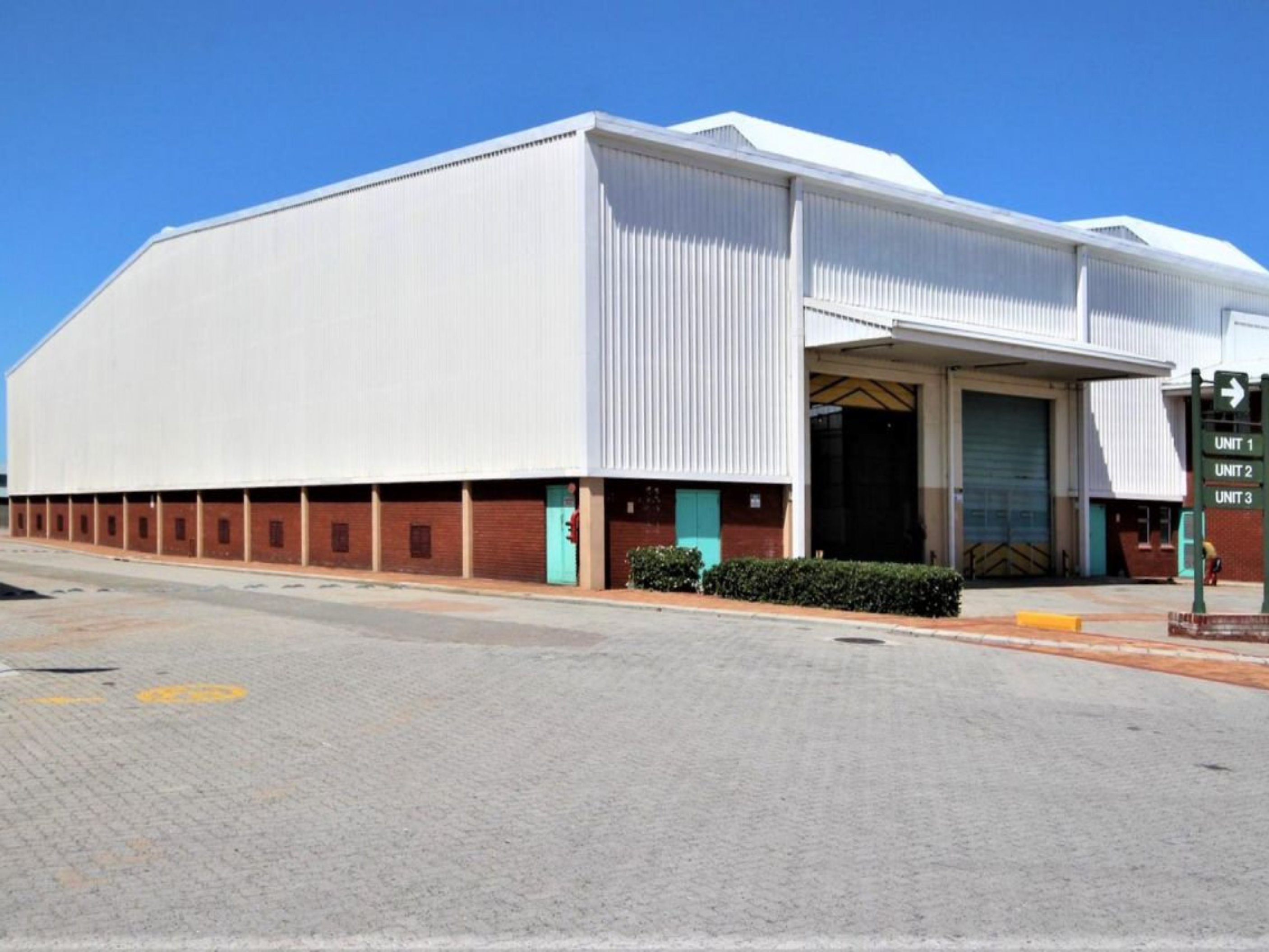 Warehouse to rent at Ikhwezi Industrial Park in Epping Industrial