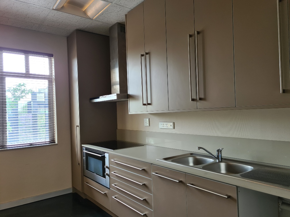 1 013m² Office Space to rent at Illovo Corner in Illovo