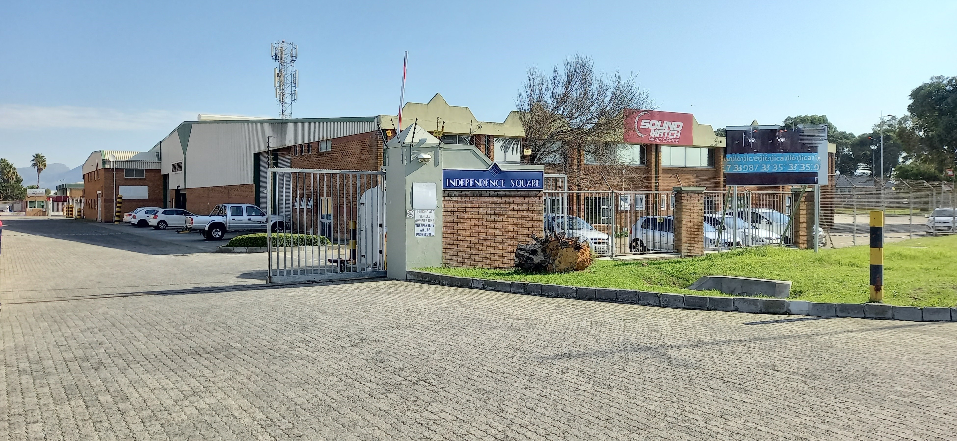 2 094m² Warehouse to rent at Independence Square in Ottery
