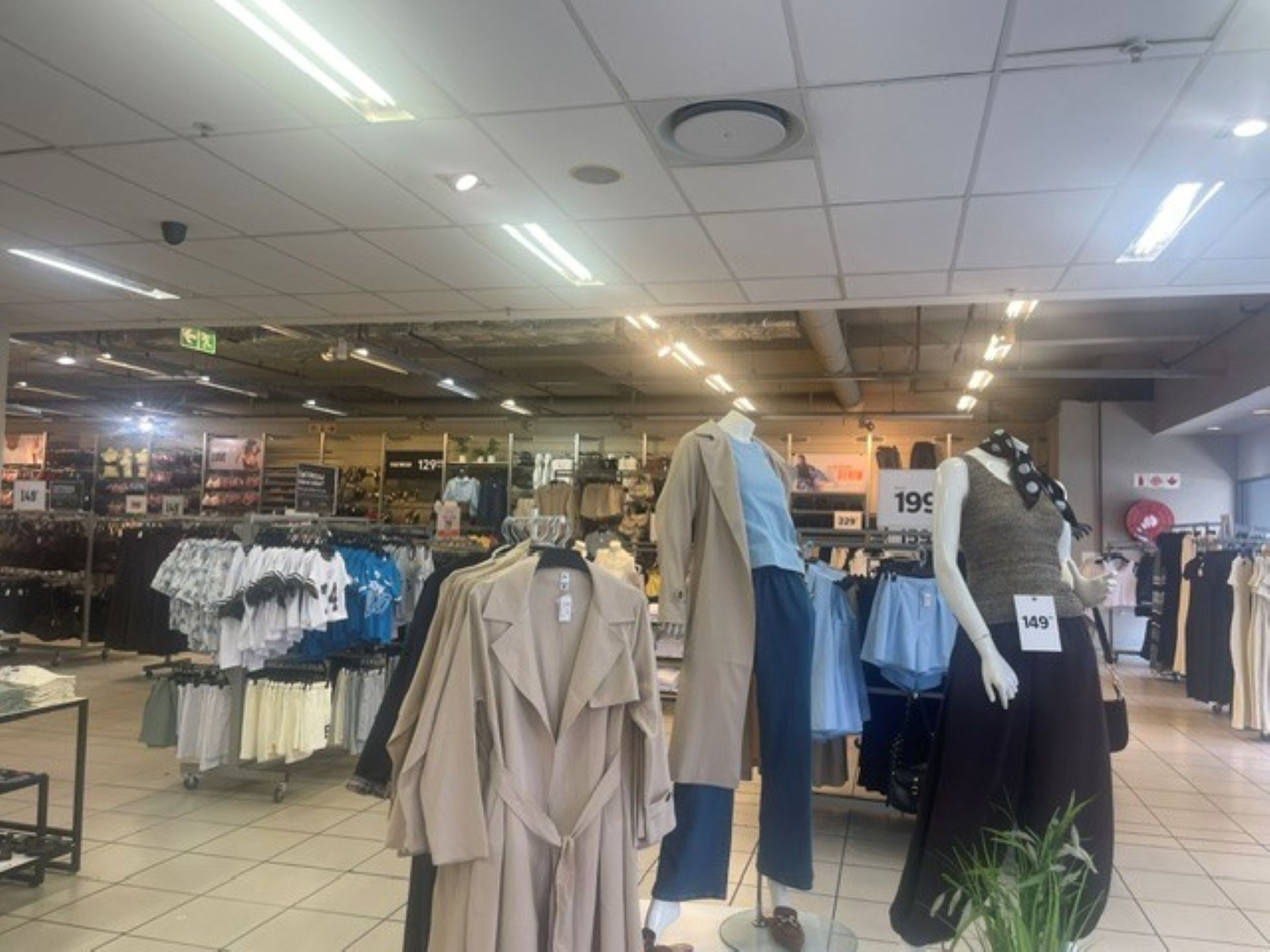 2 203m² Retail Shops to rent at JET Wynberg in Wynberg