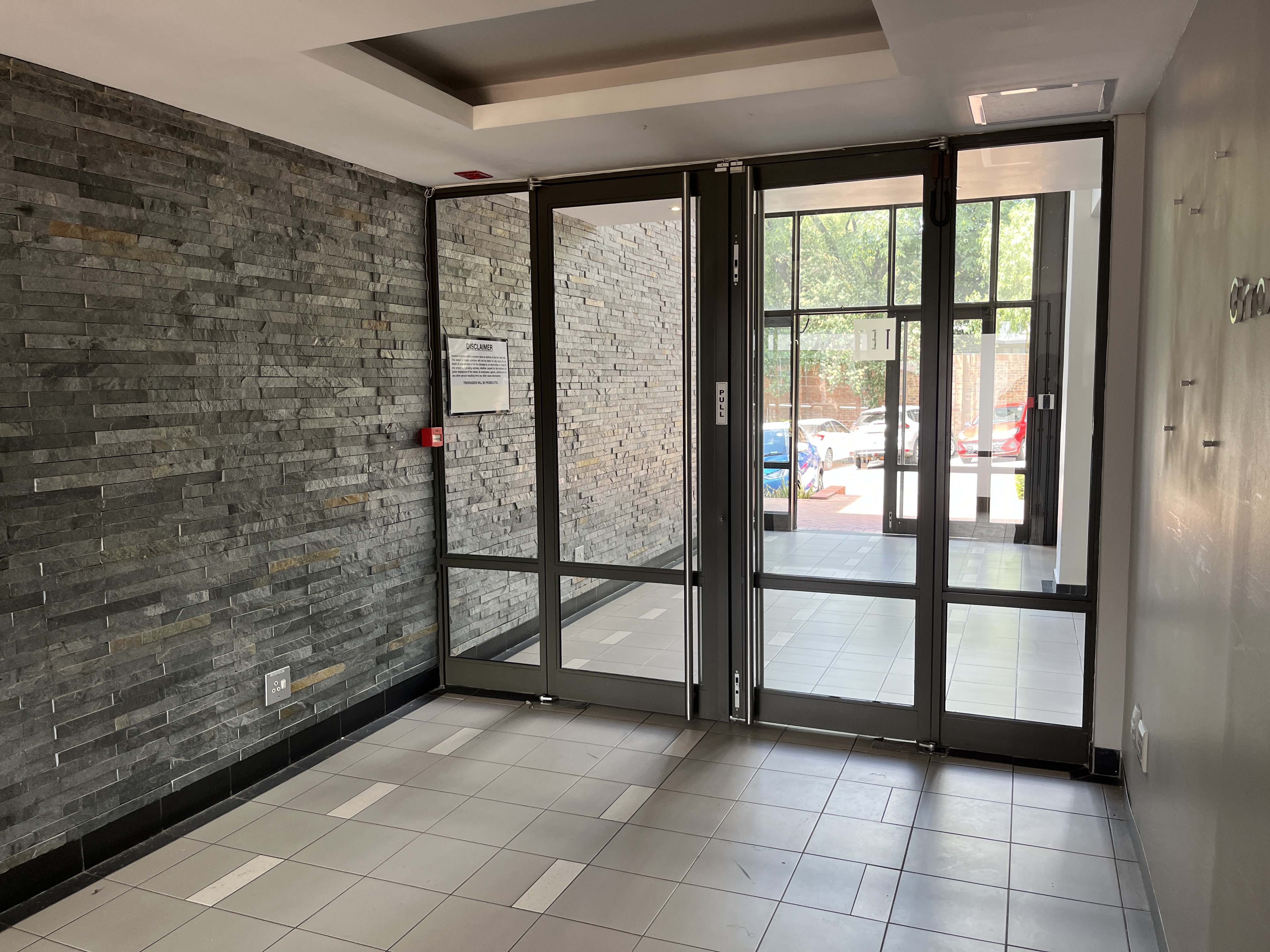 331m² Office Space to rent at Little Fourways Office Park in Magaliessig