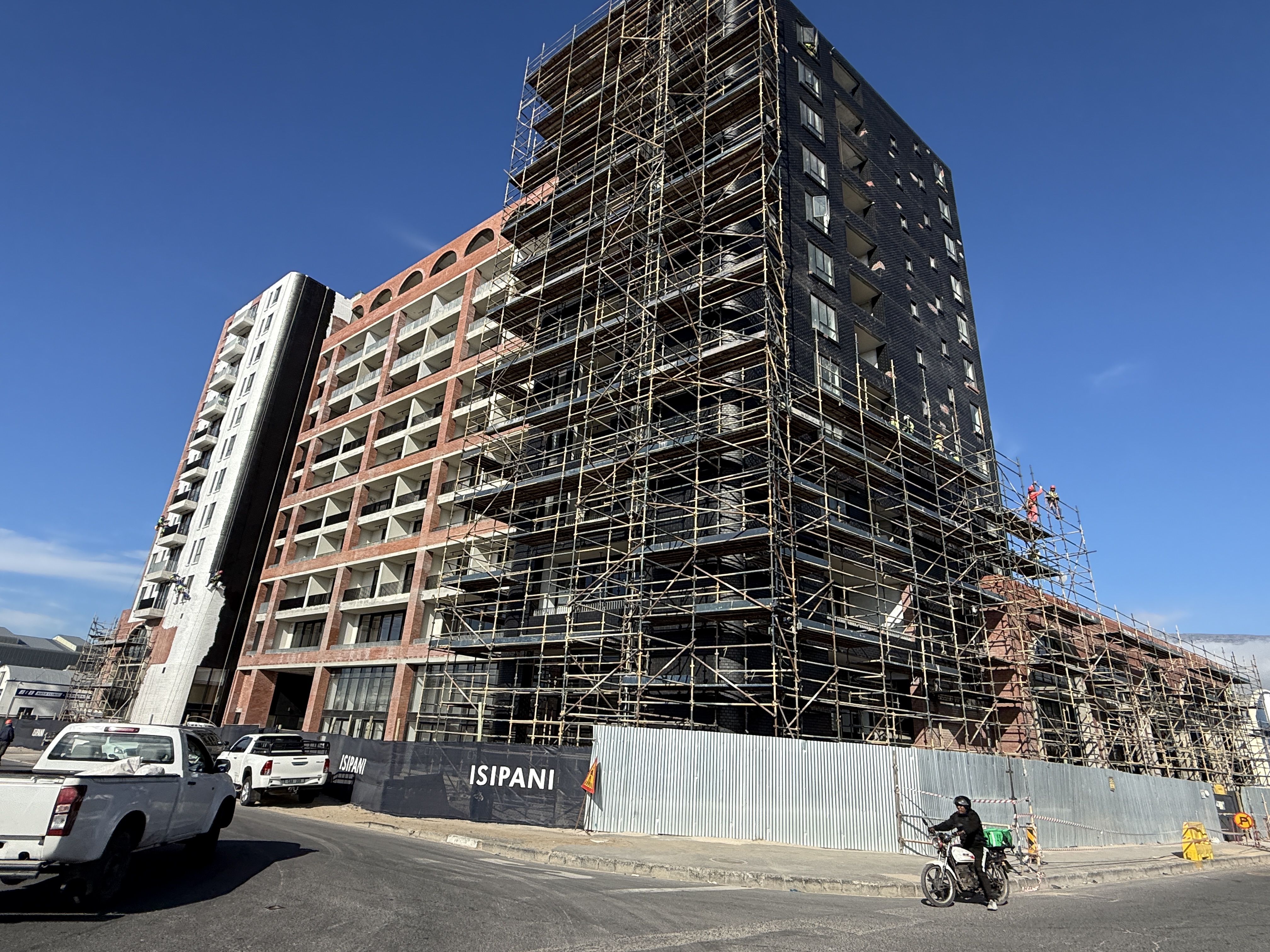 Retail Shops to rent at Maritime Place in Paarden Eiland