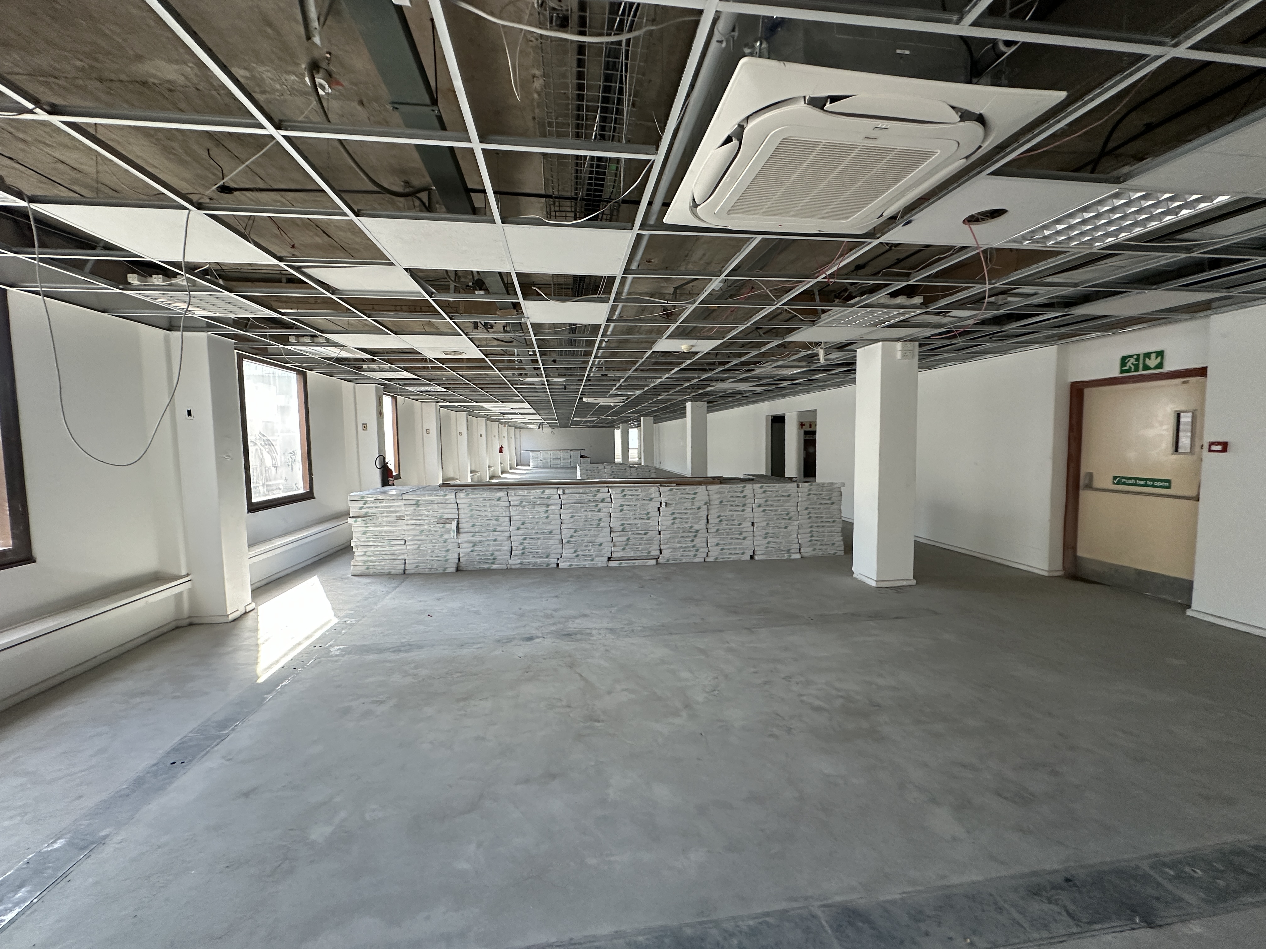1 115m² Office Space to rent at Matador Centre in Cape Town CBD