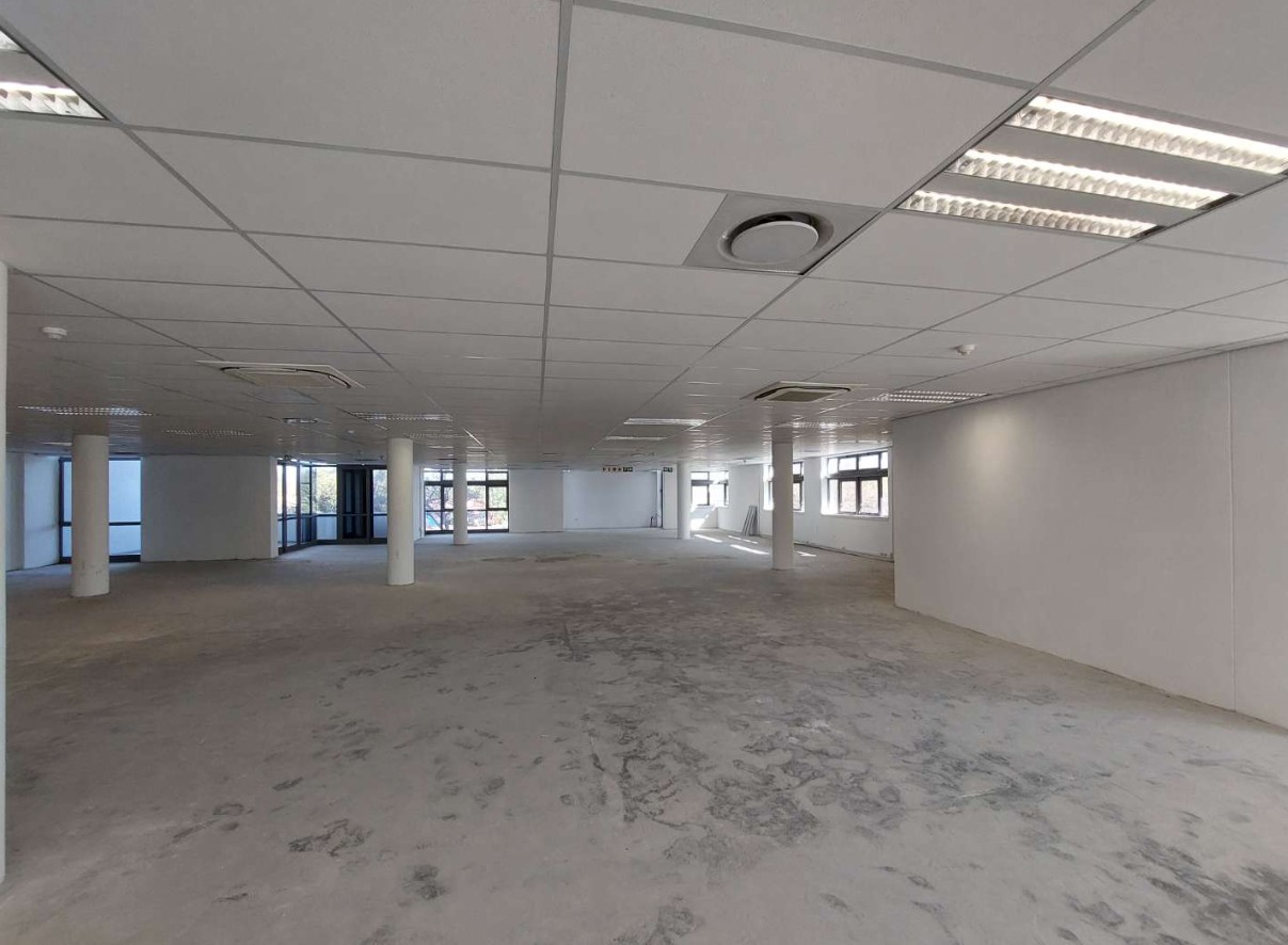 1 155m² Office Space to rent at Maxwell Office Park Building 1 in Waterfall City