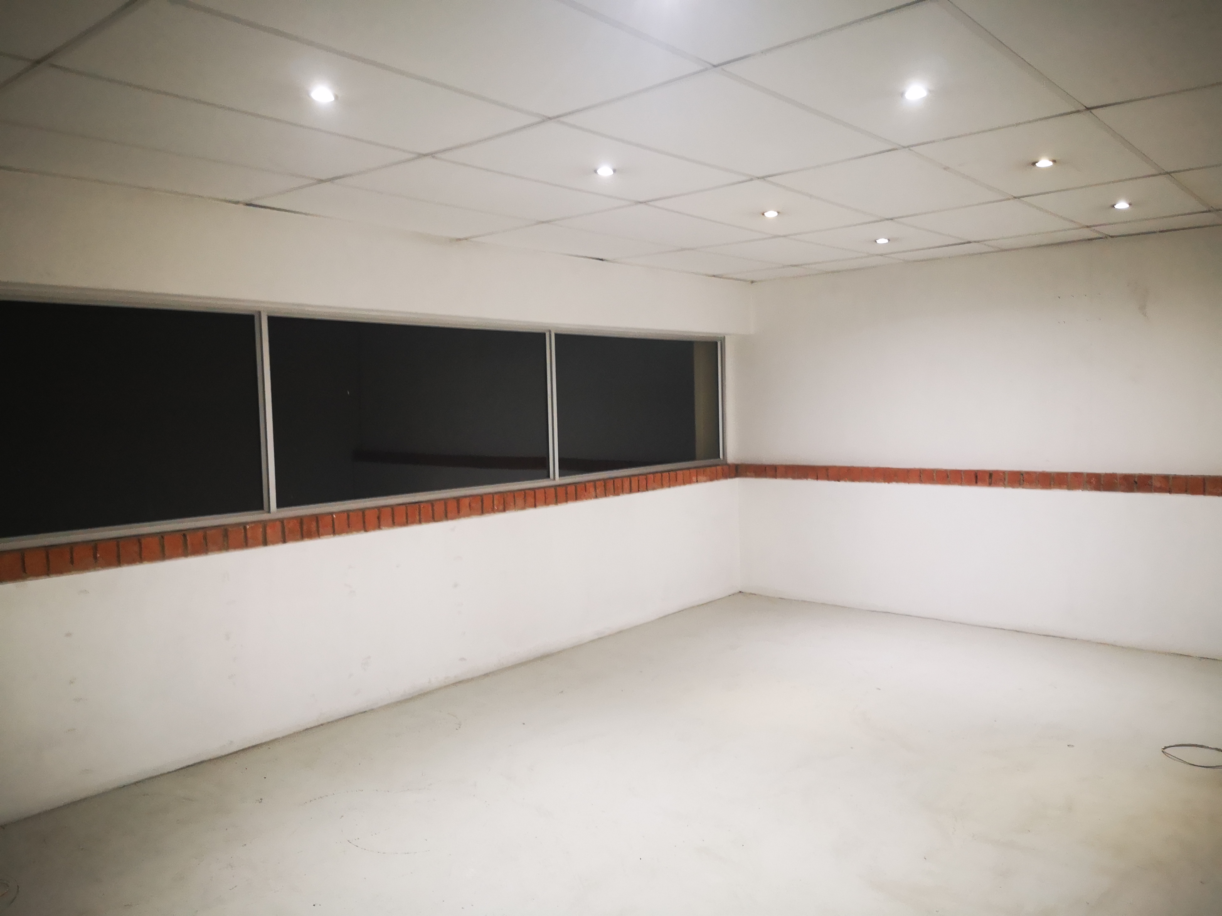 Warehouse to rent at Midpark Industrial Park in Midrand