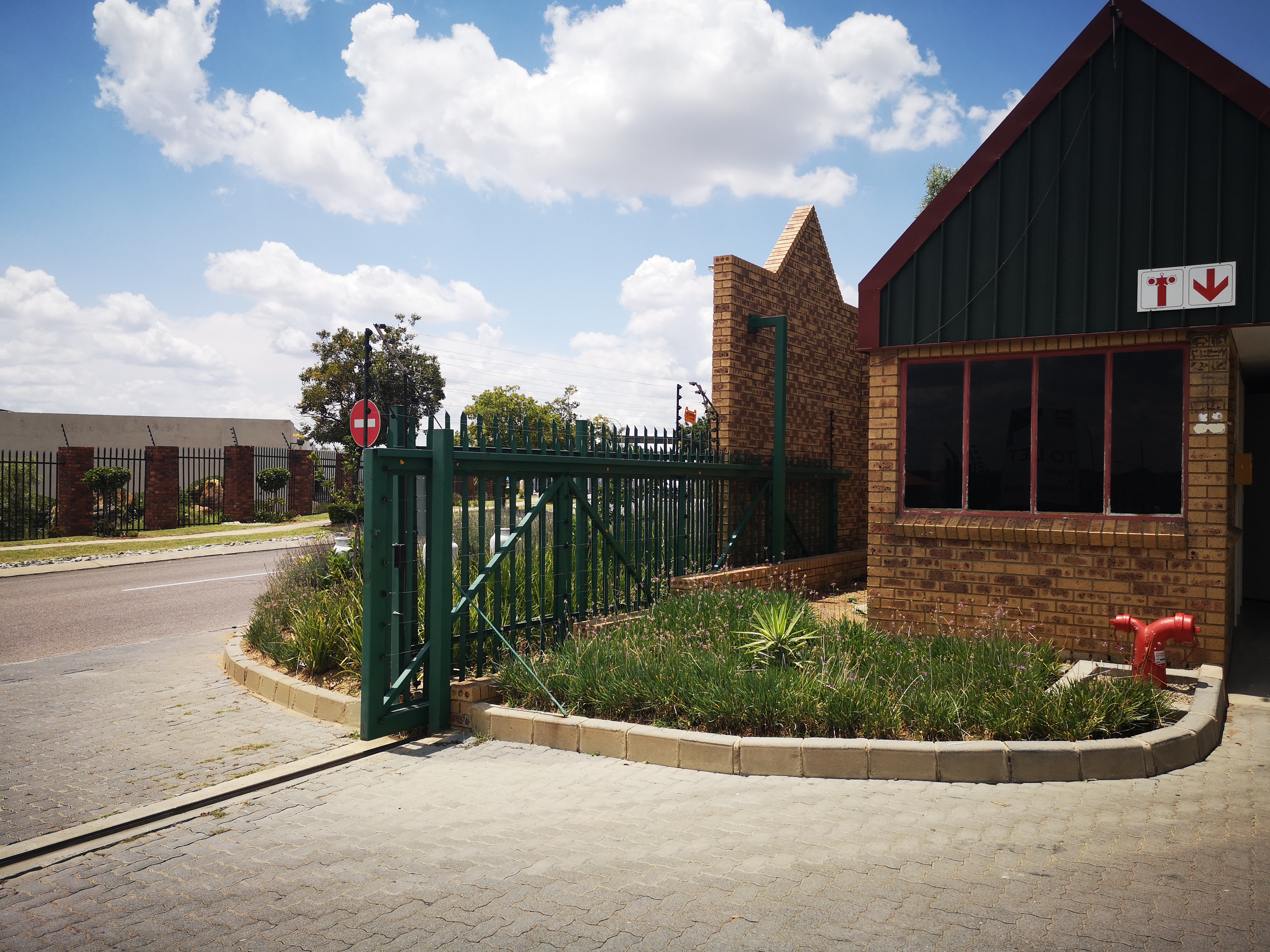 Samrand Samrand Business Park | Warehouse to let | Rennie Knight Frank
