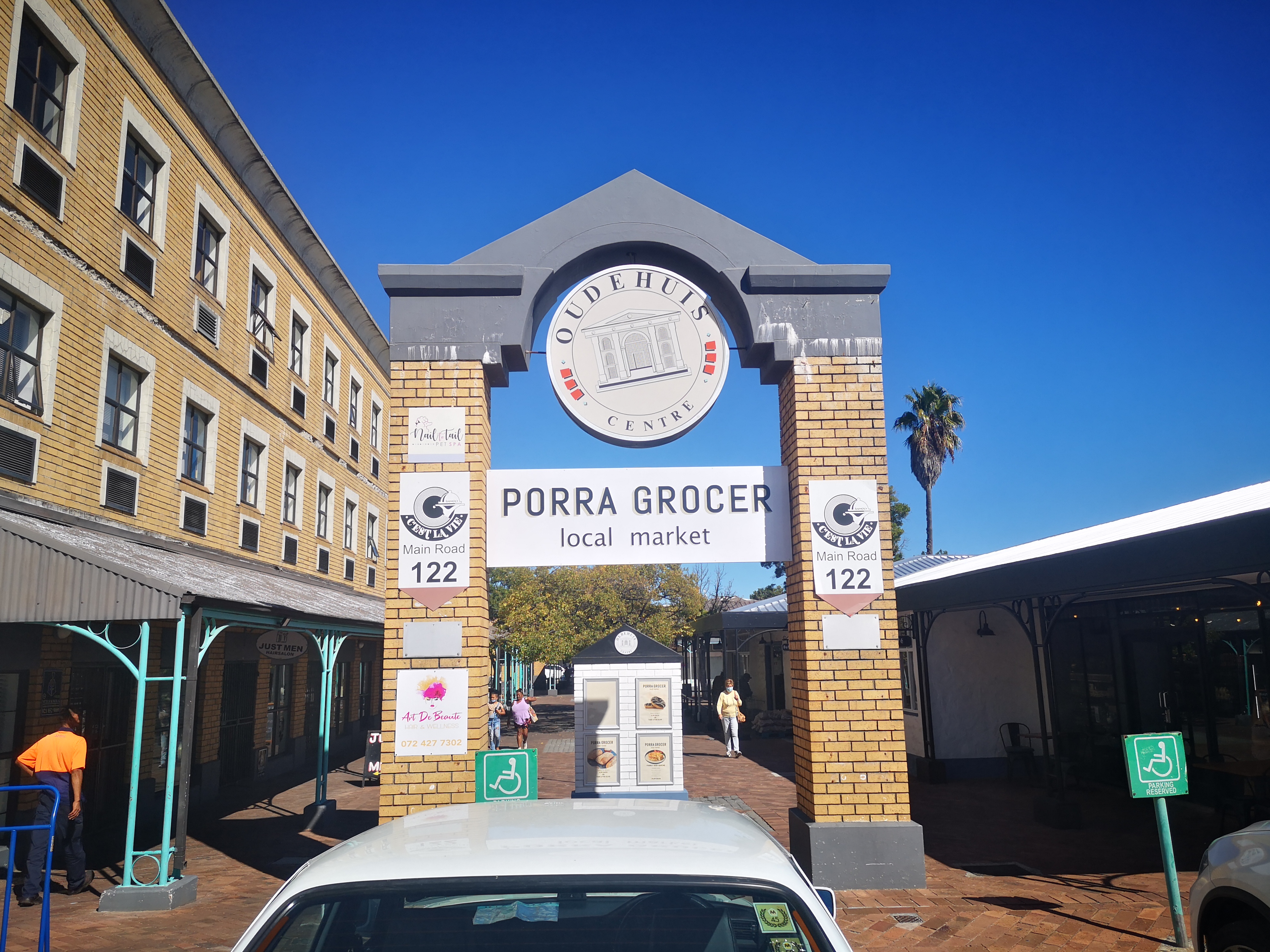 291m² Office Space to rent at Oudehuis Centre in Somerset West