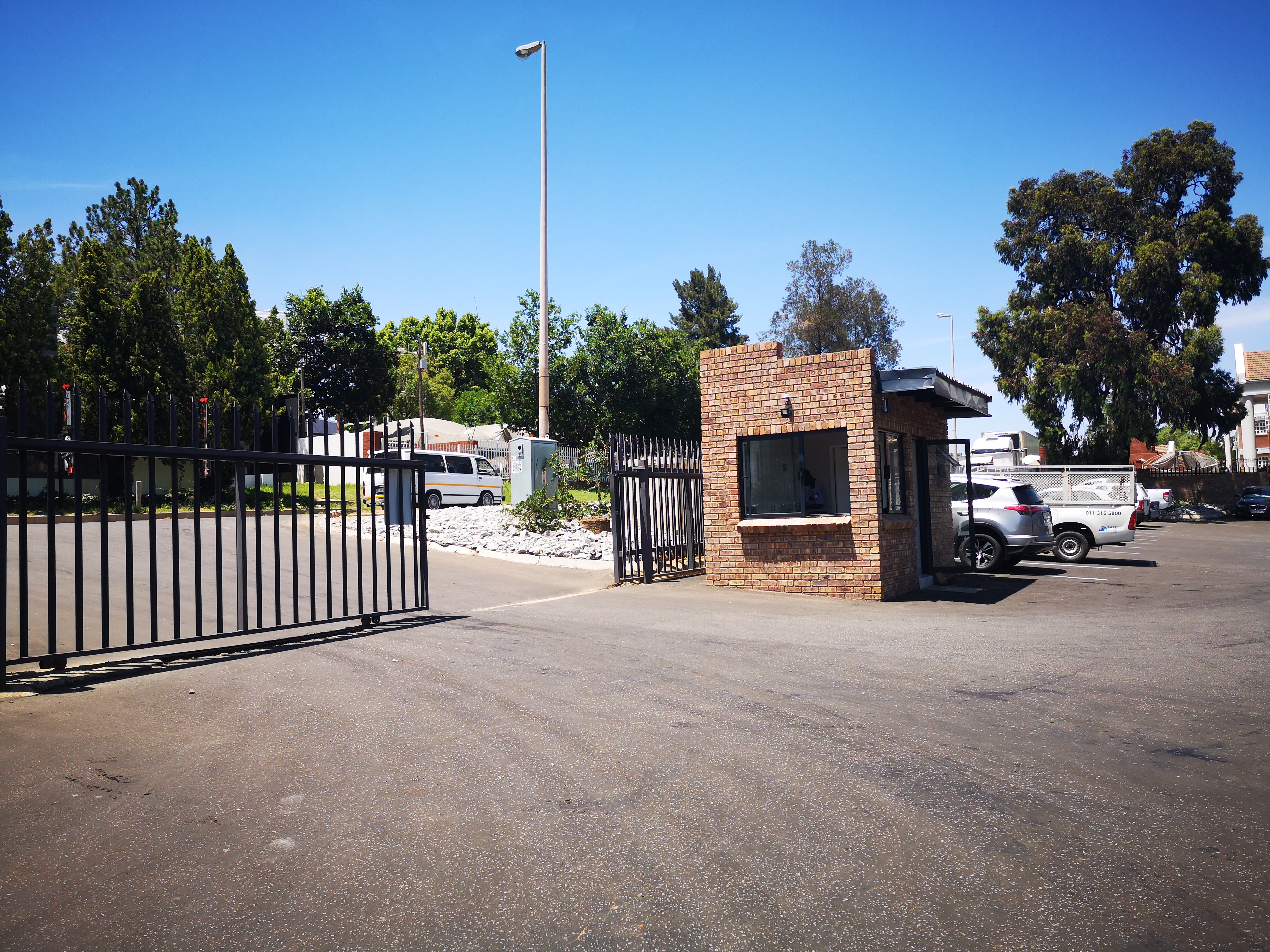 Warehouse to rent at Perskor Park in Halfway House