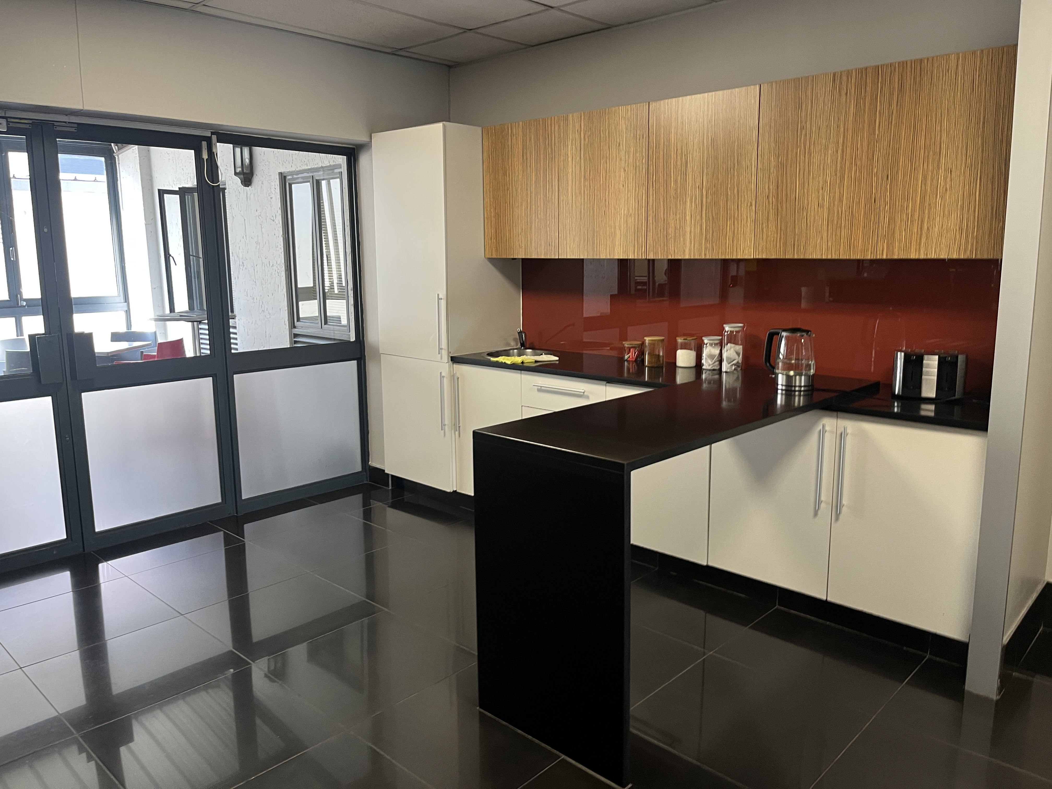 Office Space to rent at Pineslopes Shopping Centre in Fourways
