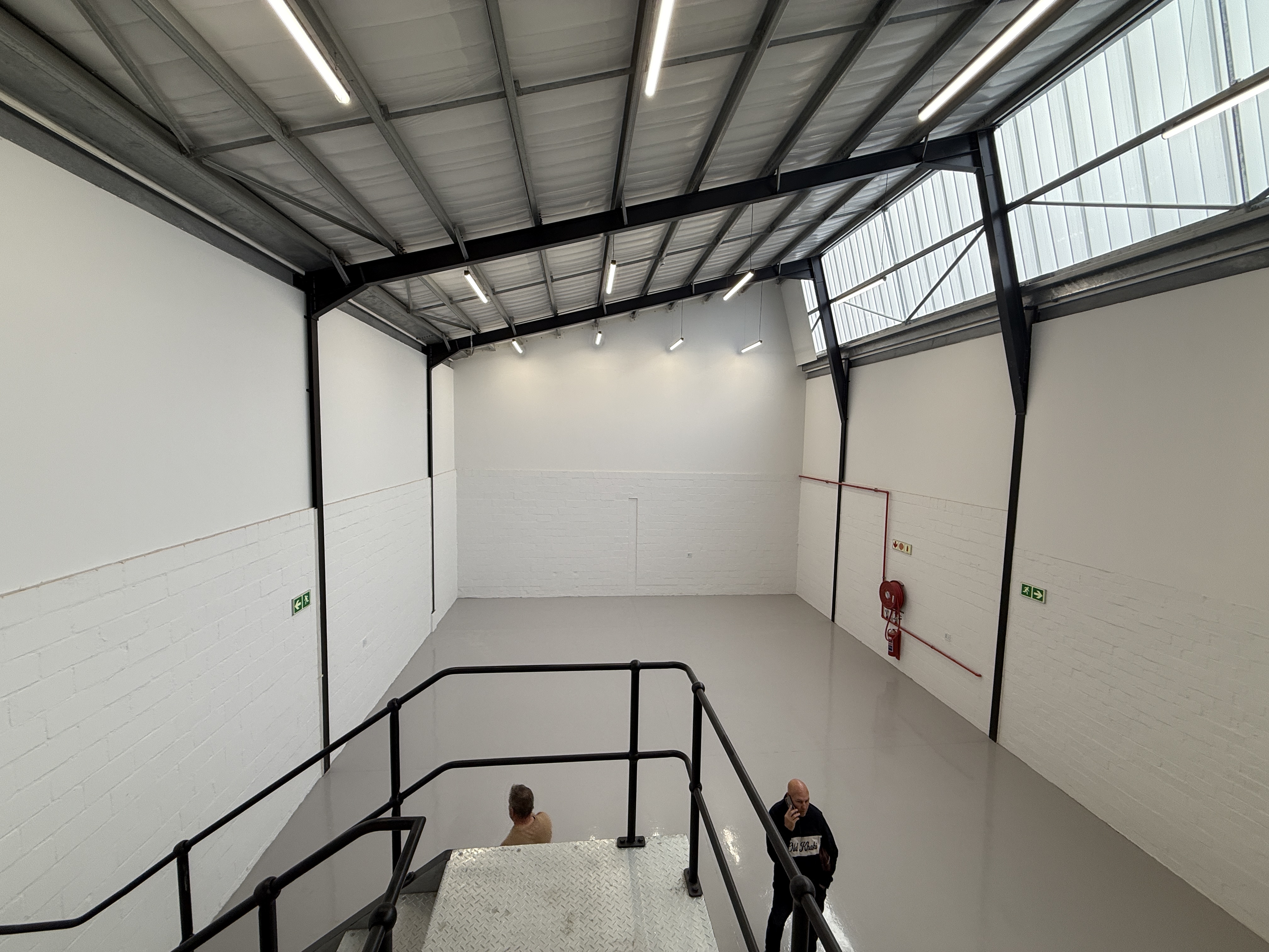 220m² Warehouse to rent at Riverside Business Park in Firgrove