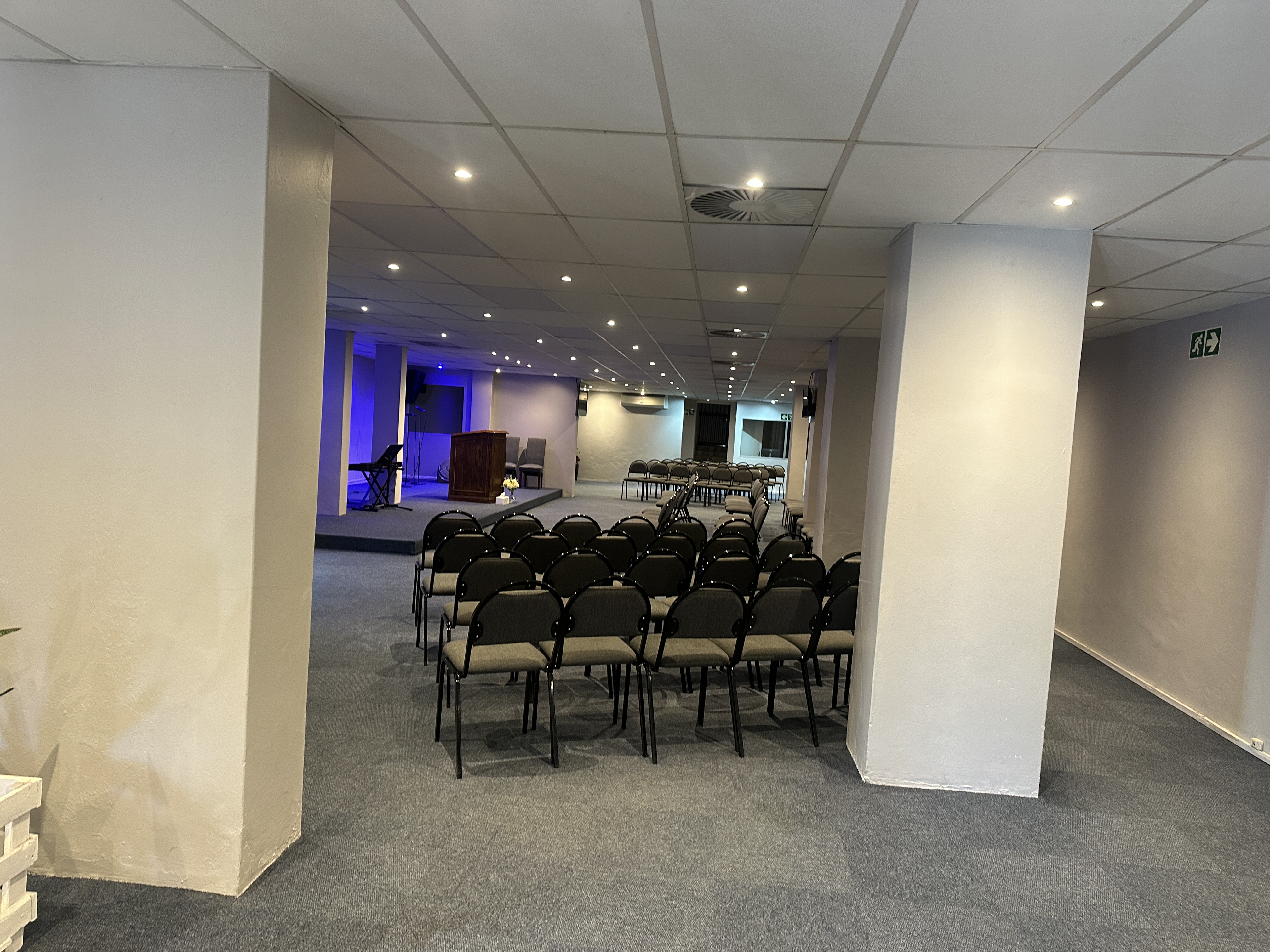 205m² Retail Shops to rent at Ronsyn Building in Rondebosch