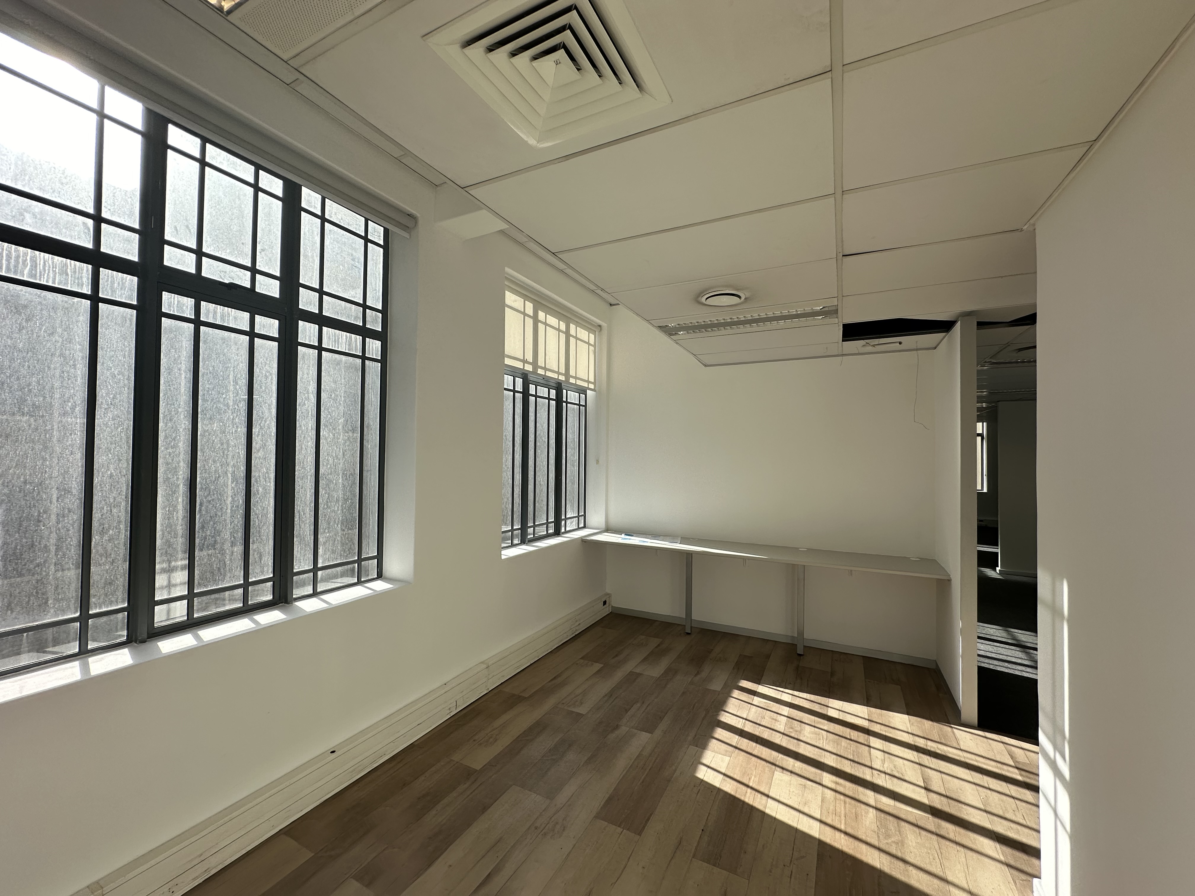 171m² Office Space to rent at Salga House in Cape Town CBD