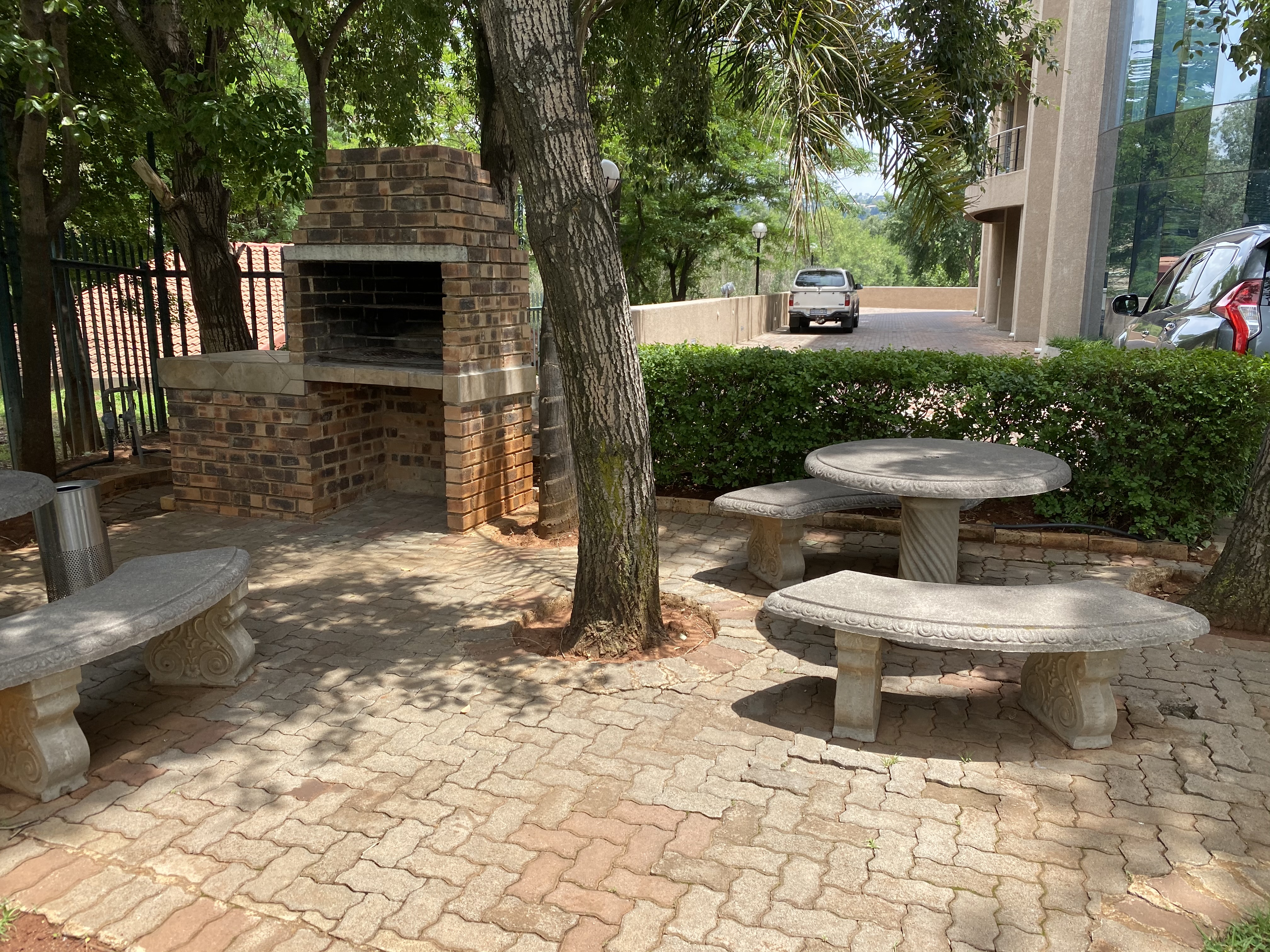Office Space to rent at Santos Building in Bruma