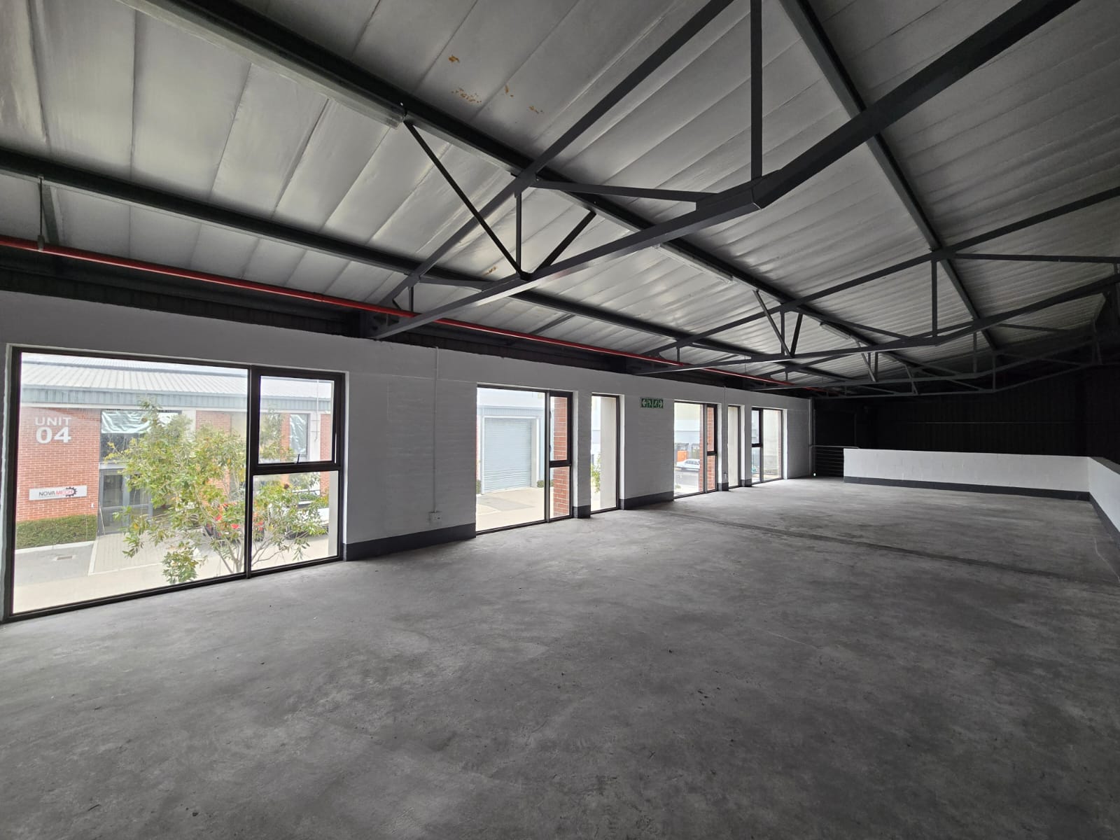 Warehouse to rent at Sapphire Business Park in Bellville South Industria