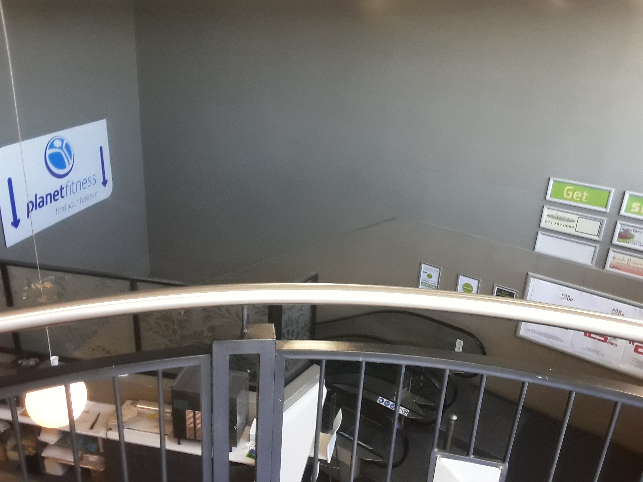 Retail Shops to rent at The Lancaster Centre in Craighall Park