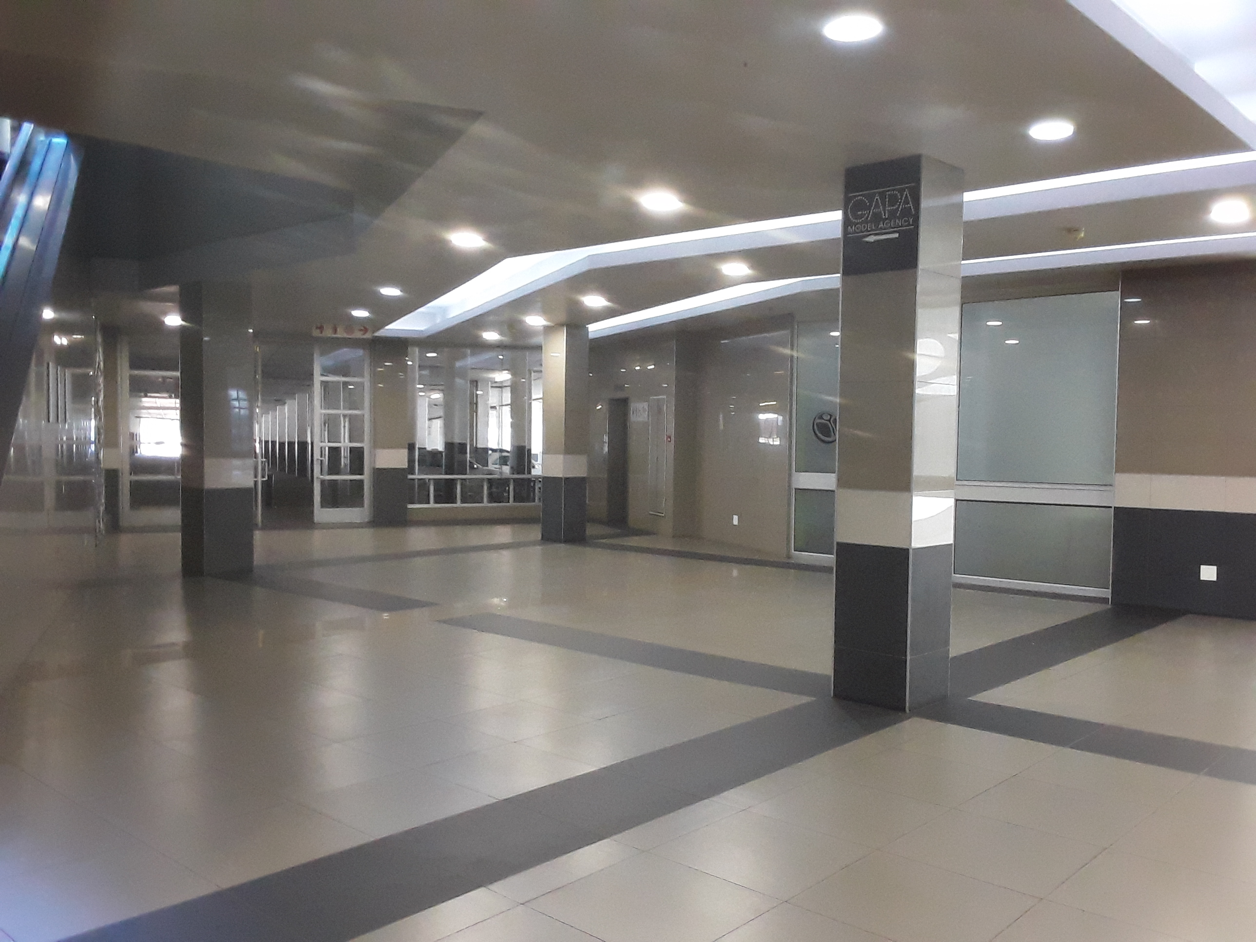 Retail Shops to rent at The Lancaster Centre in Craighall Park