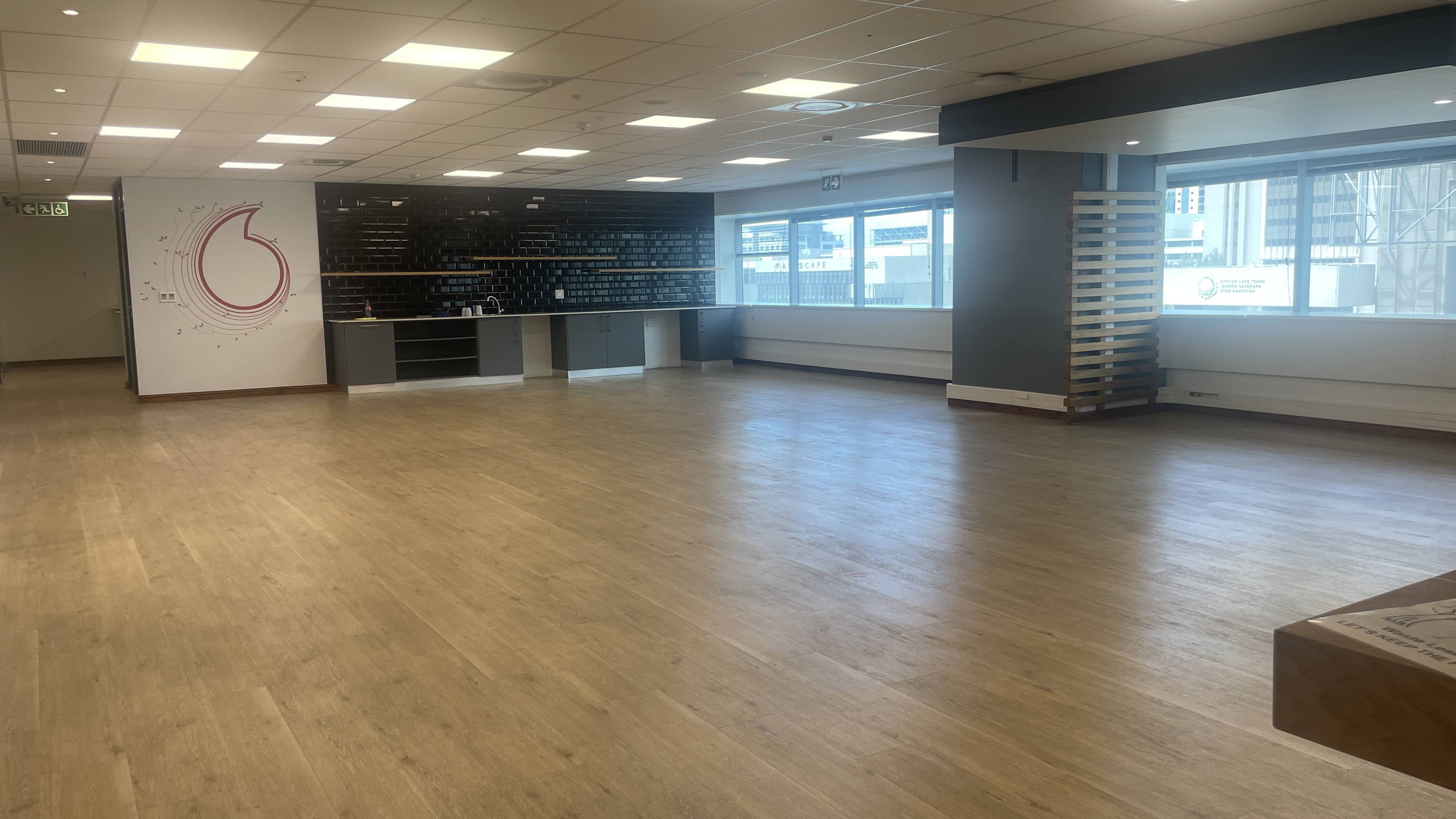 950m² Office Space to rent at The Towers  - Ex Standard Bank Centre in Cape Town CBD