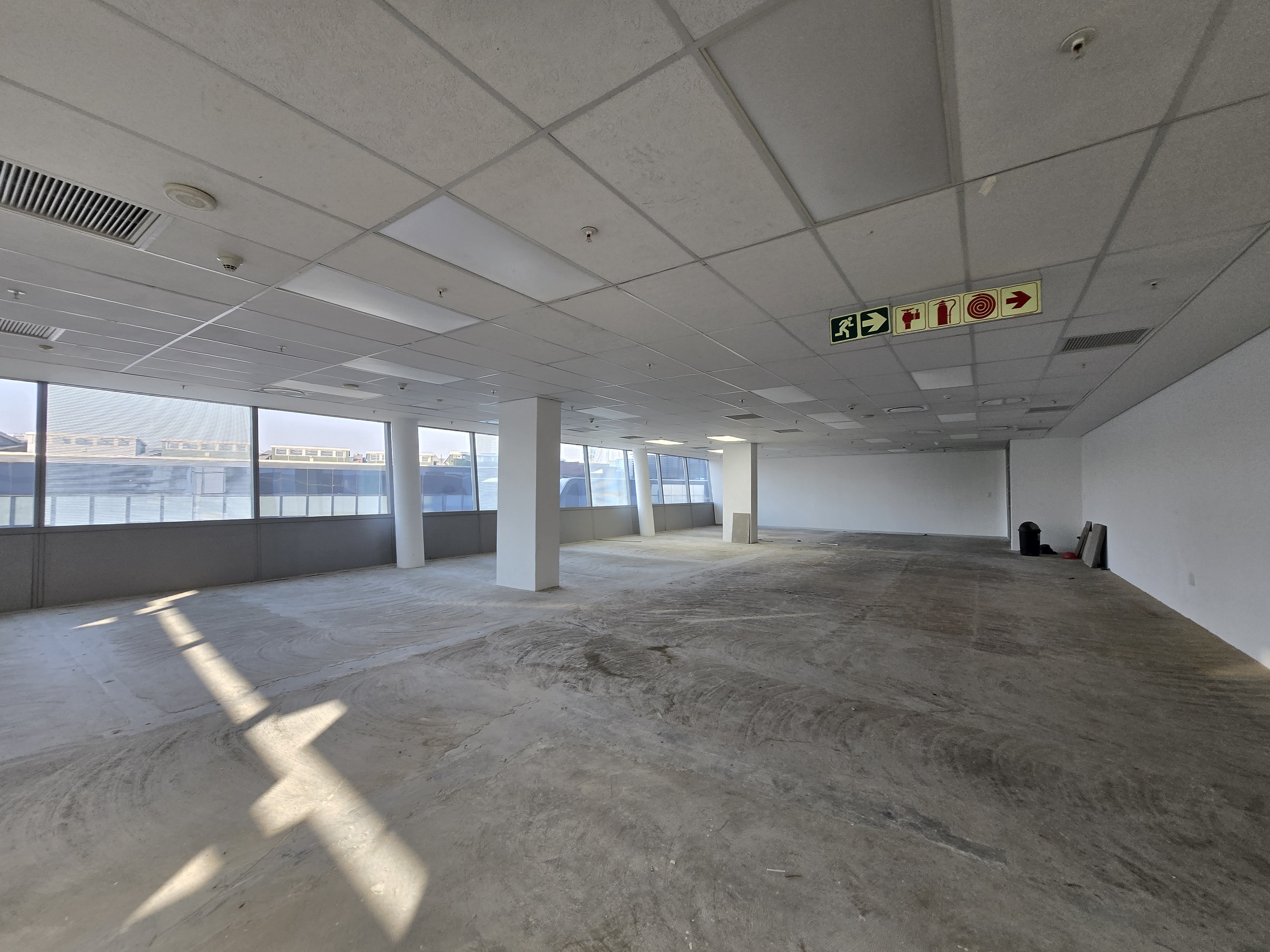 799m² Office Space to rent at The Towers in Sandton Central