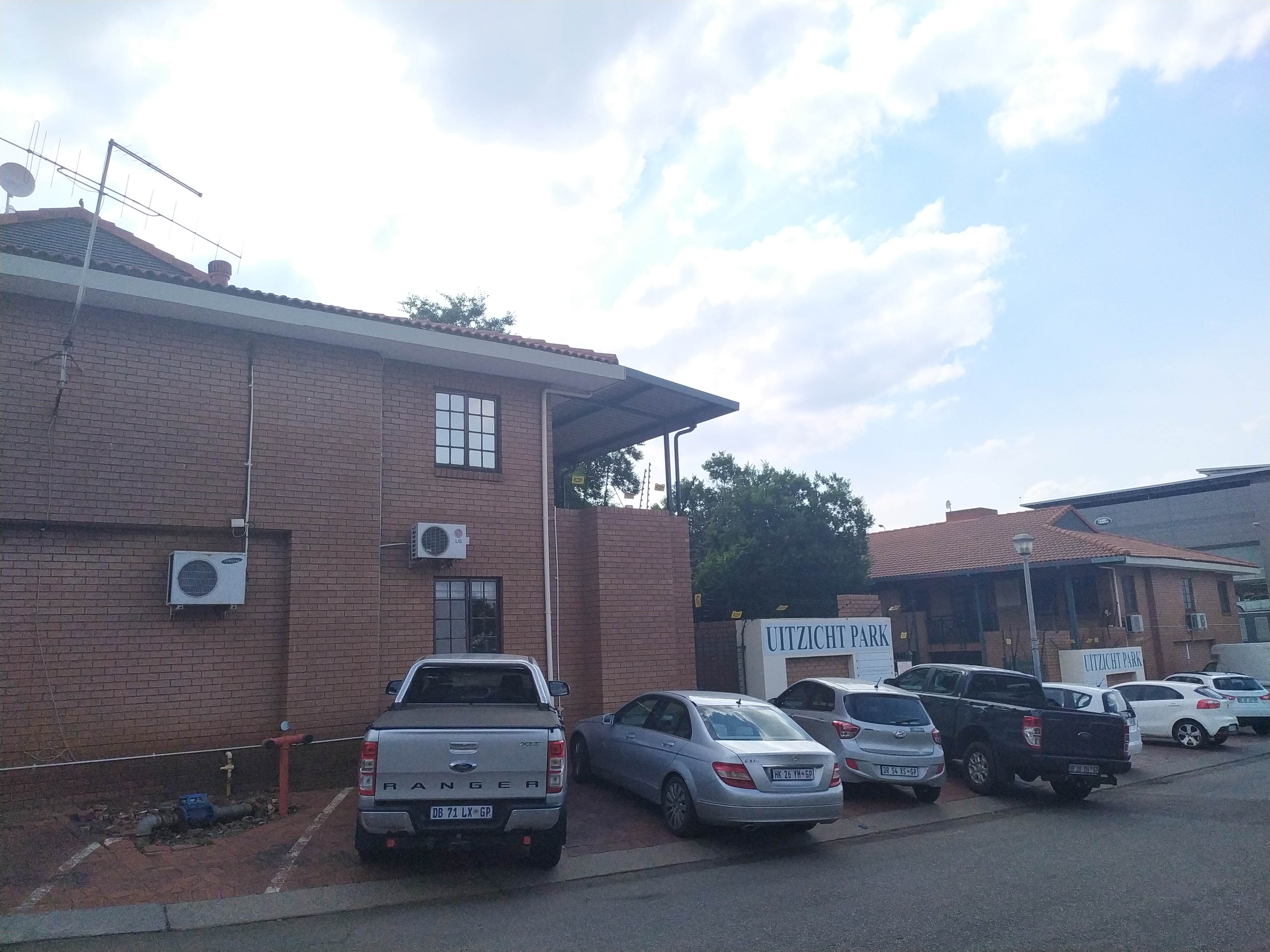 101m² Office Space to rent at Uitzicht Park in Highveld