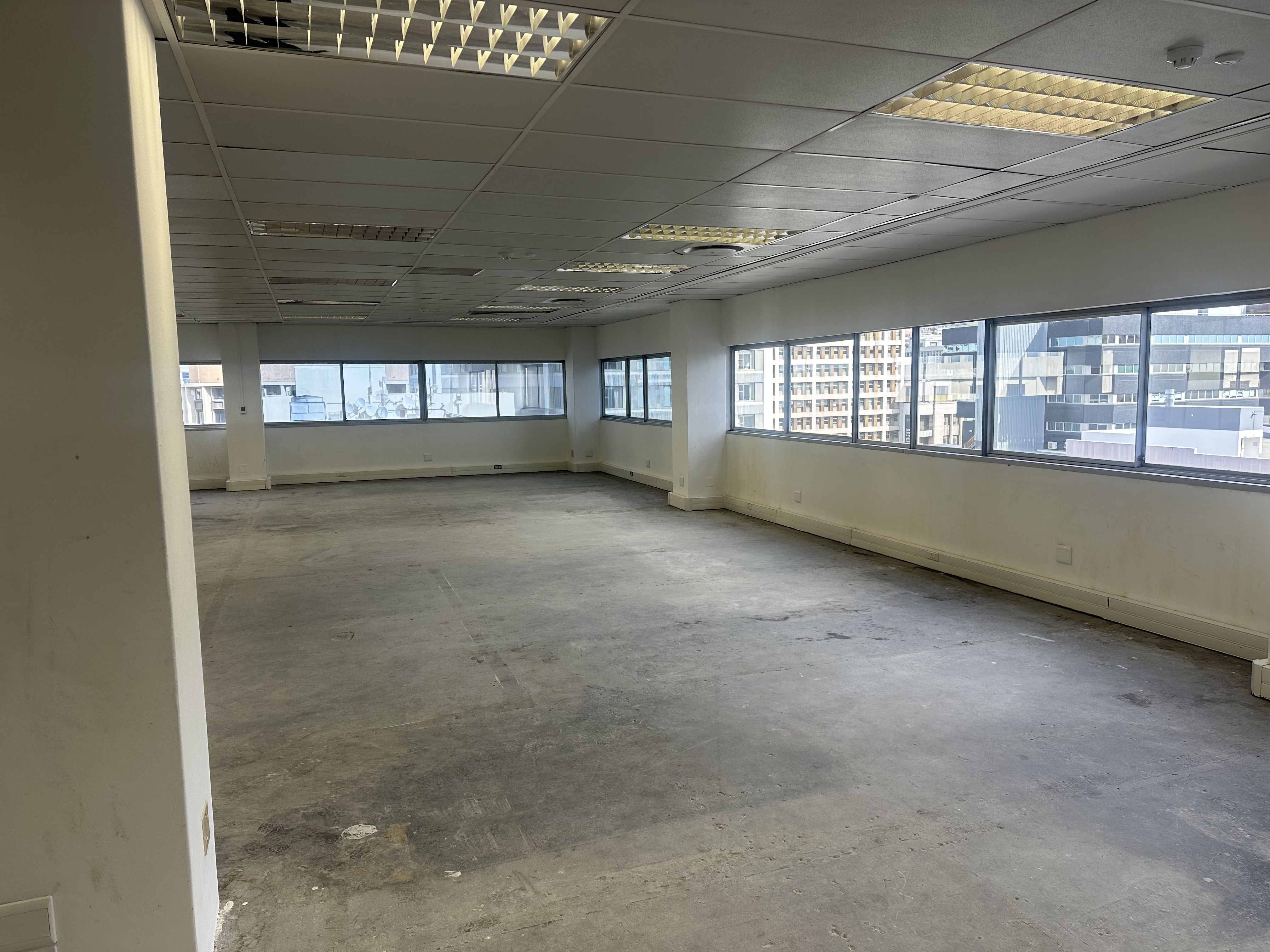 1 415m² Office Space to rent at 14 Long Street in Cape Town CBD