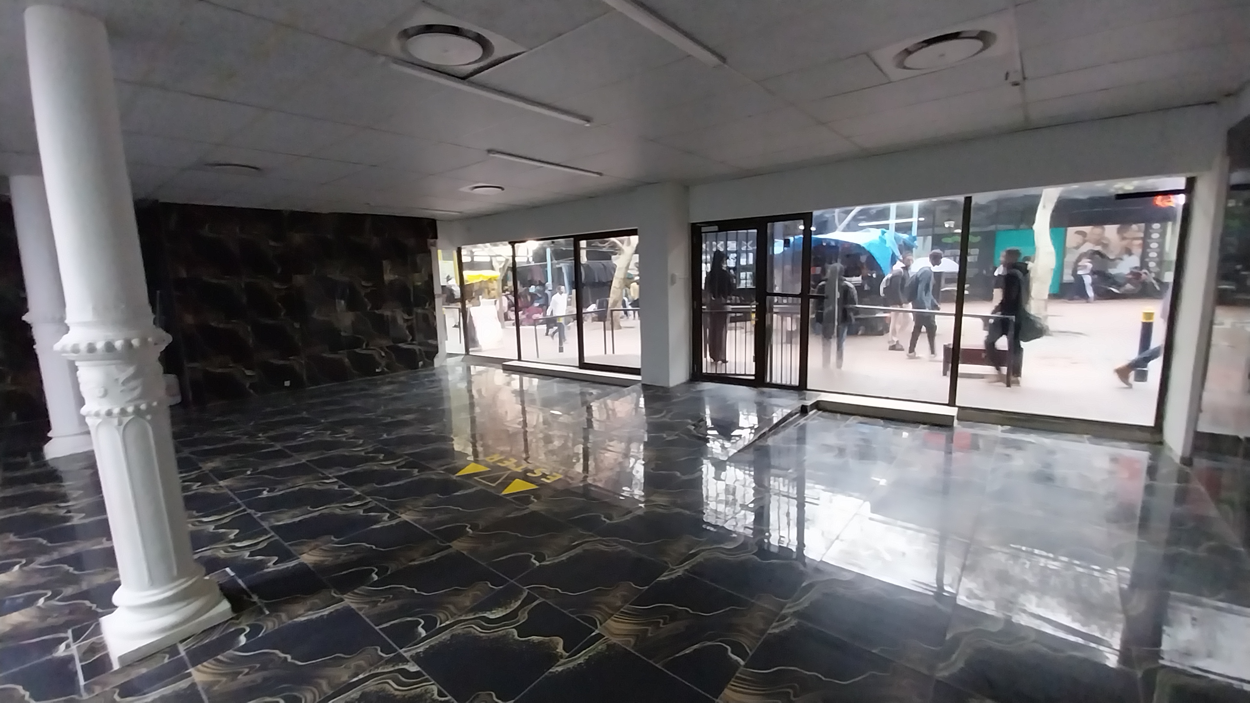 148m² Retail Shops to rent at 32 St Georges Mall in Cape Town CBD