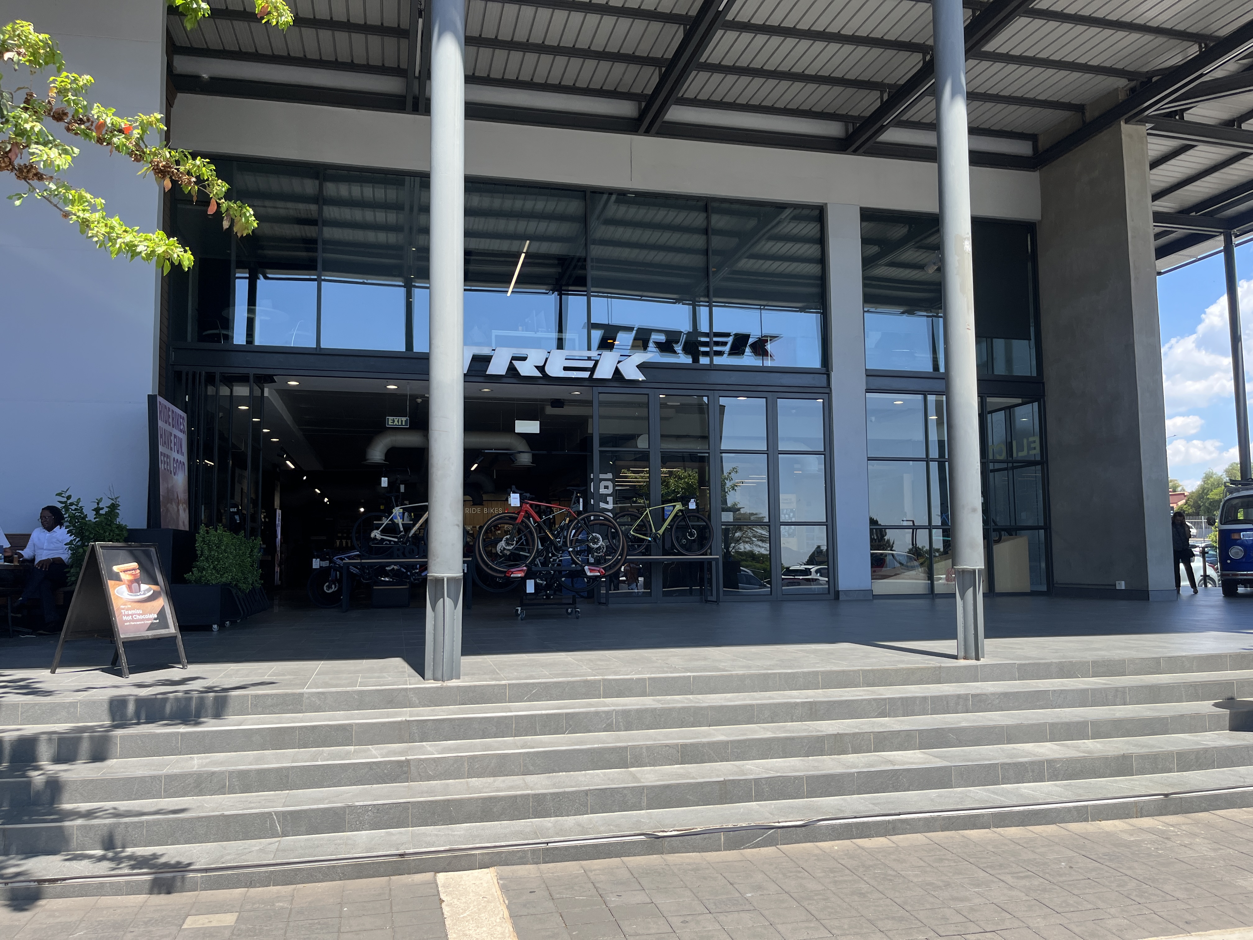 Office Space to rent at Design Quarter Retail Offices in Fourways