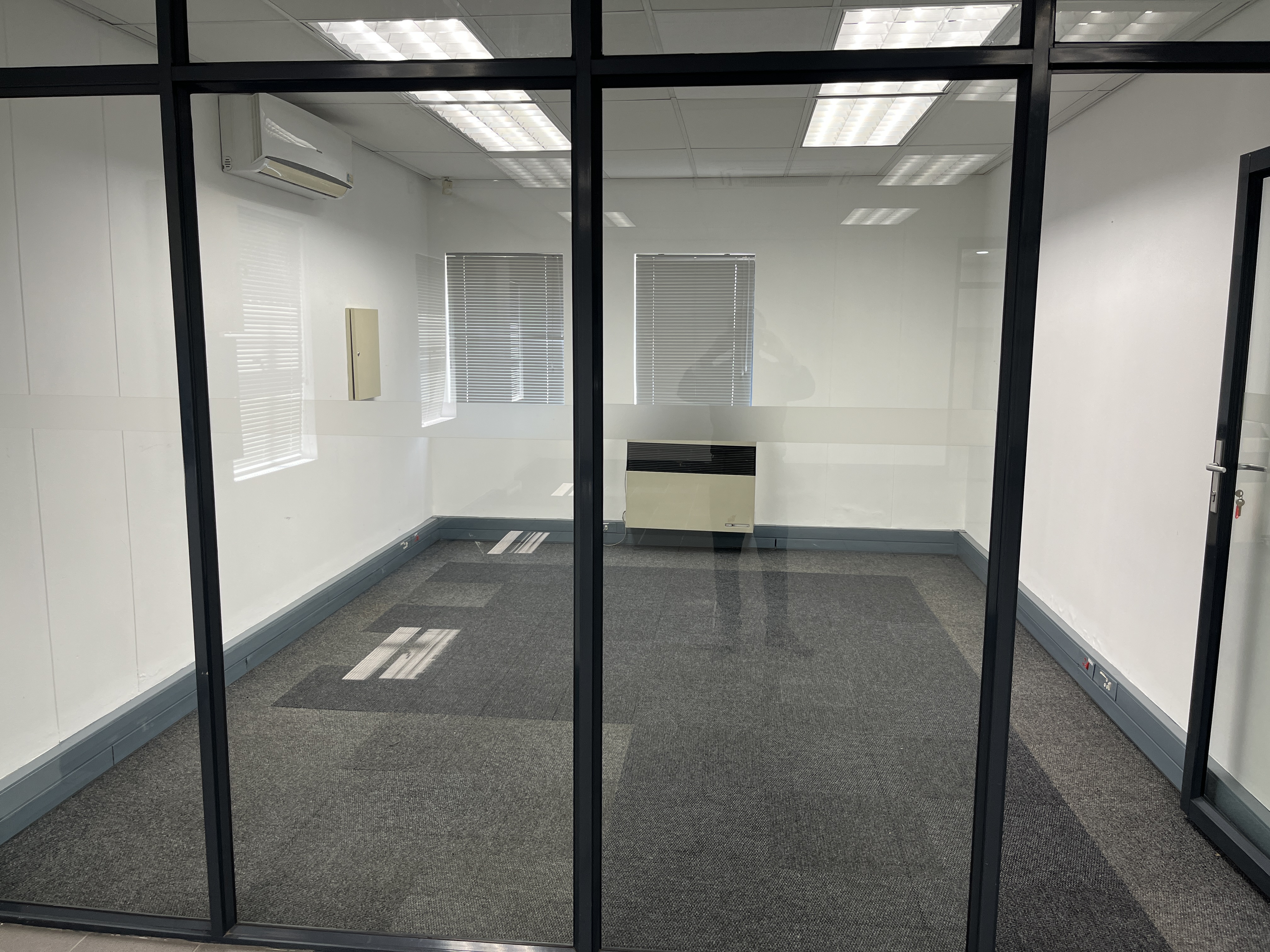 1 236m² Office Space to rent at DHL Building in Lyme Park