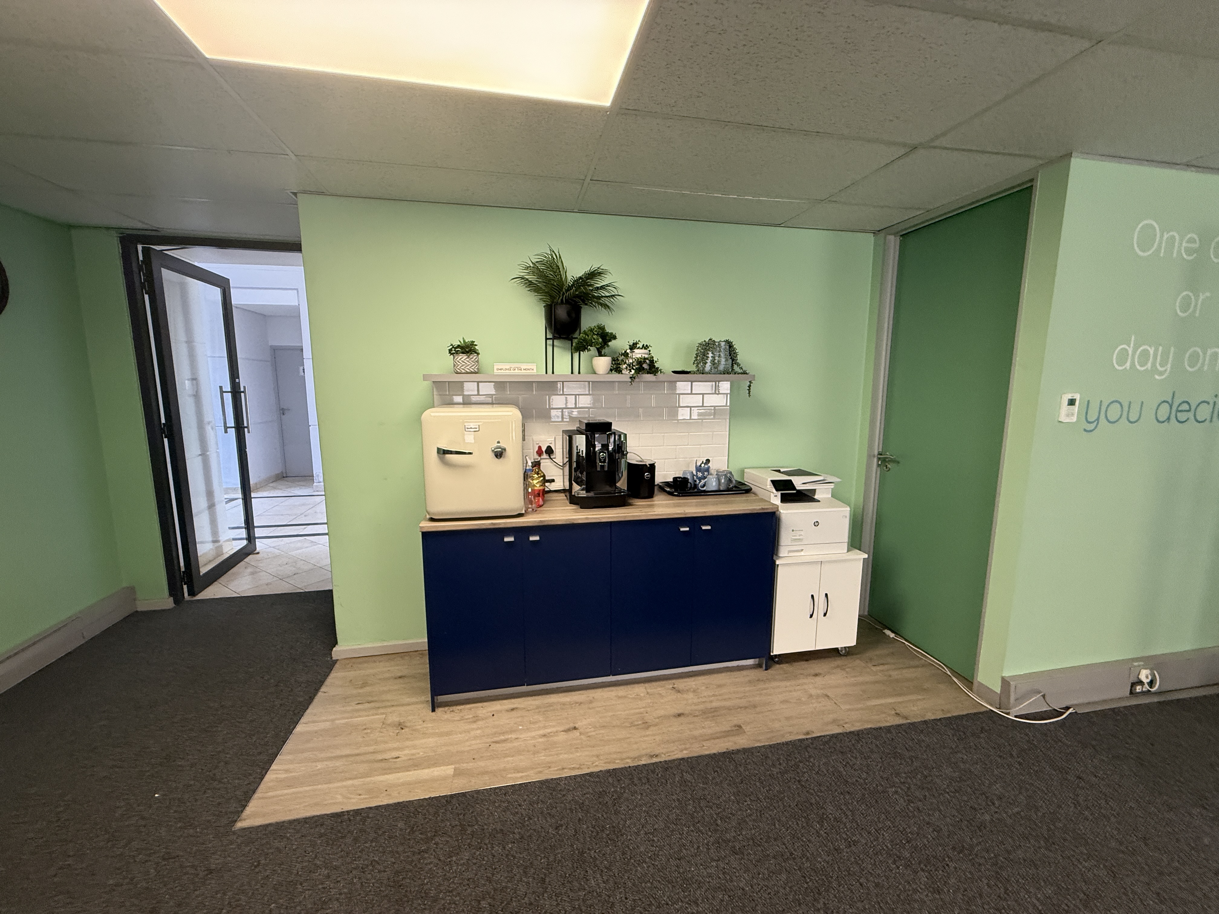 544m² Office Space to rent at Greenford Office Estate Phase 1 in Kenilworth