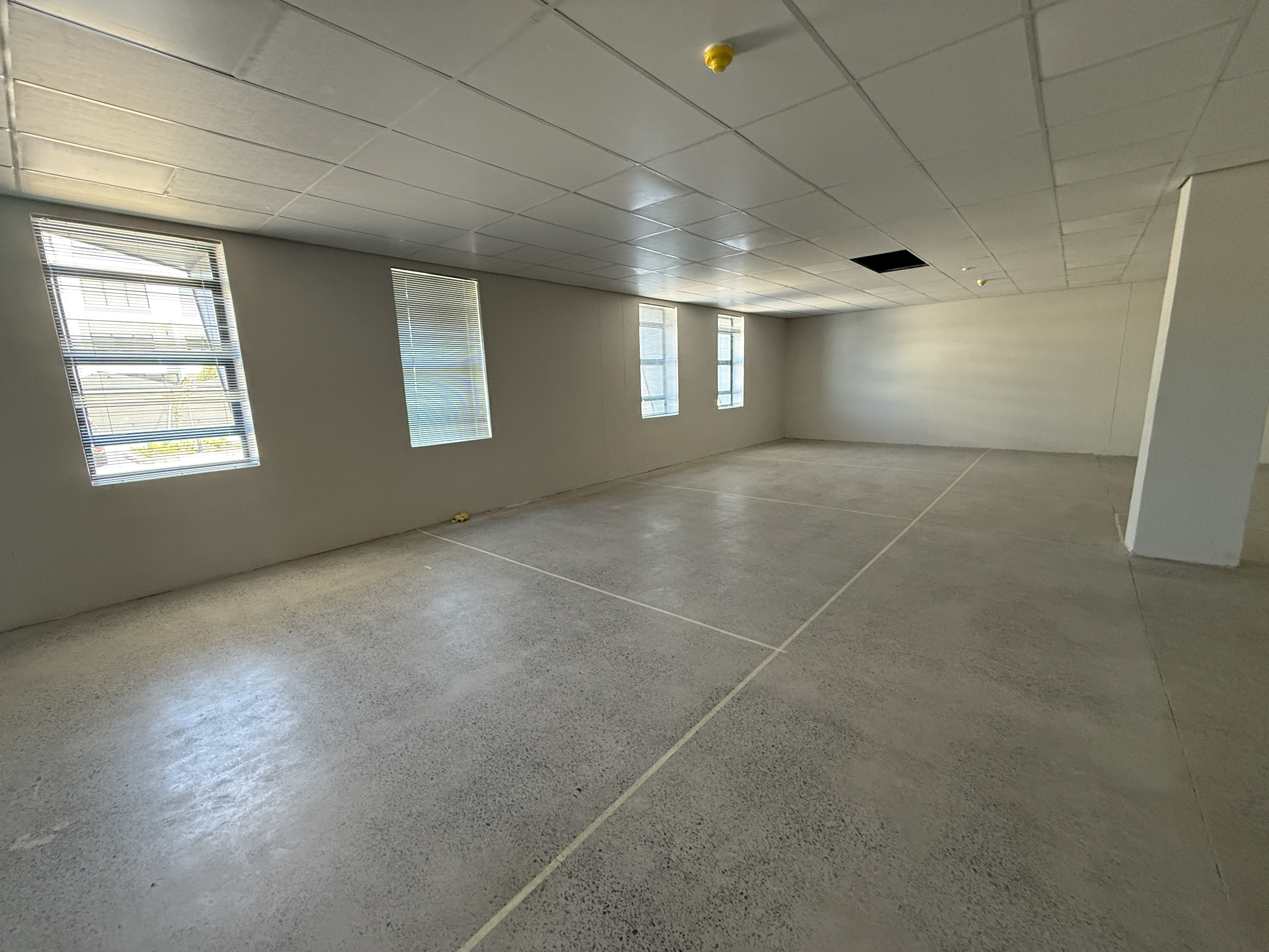 77m² Office Space to rent at Halo Medical Suites Paardevlei in Paardevlei