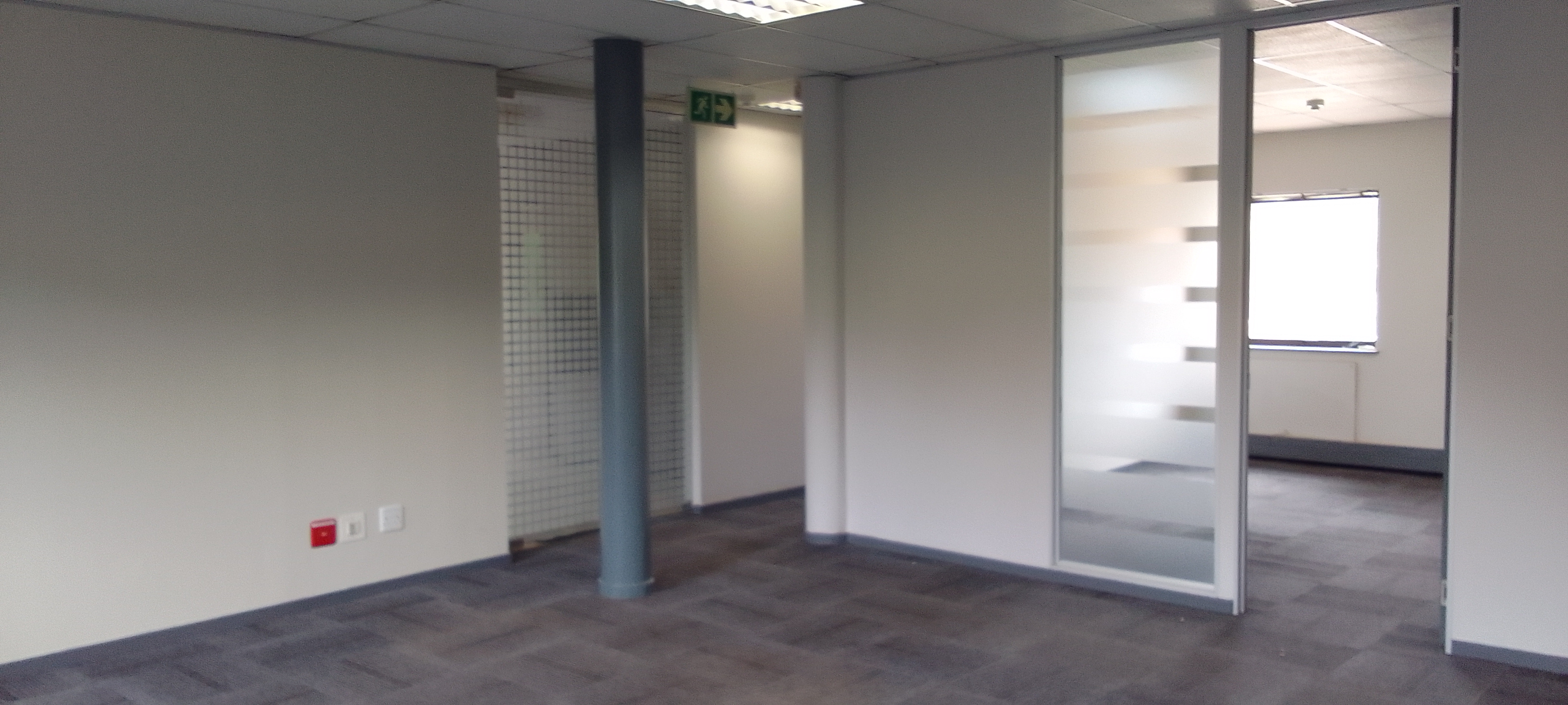 1 118m² Warehouse to rent at Howick Close Waterfall Park in Vorna Valley