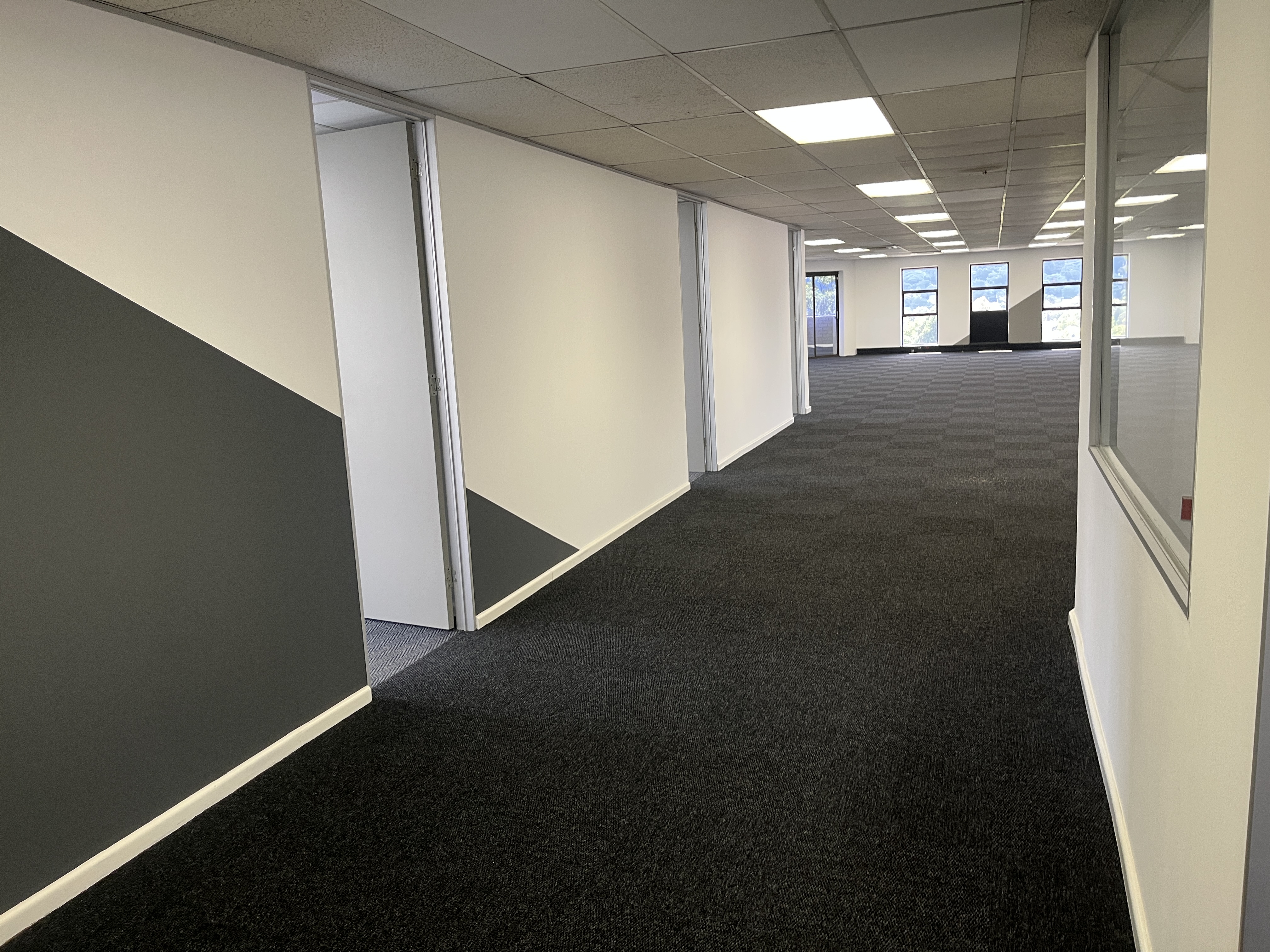 400m² Office Space to rent at Hurlingham Office Park in Hurlingham