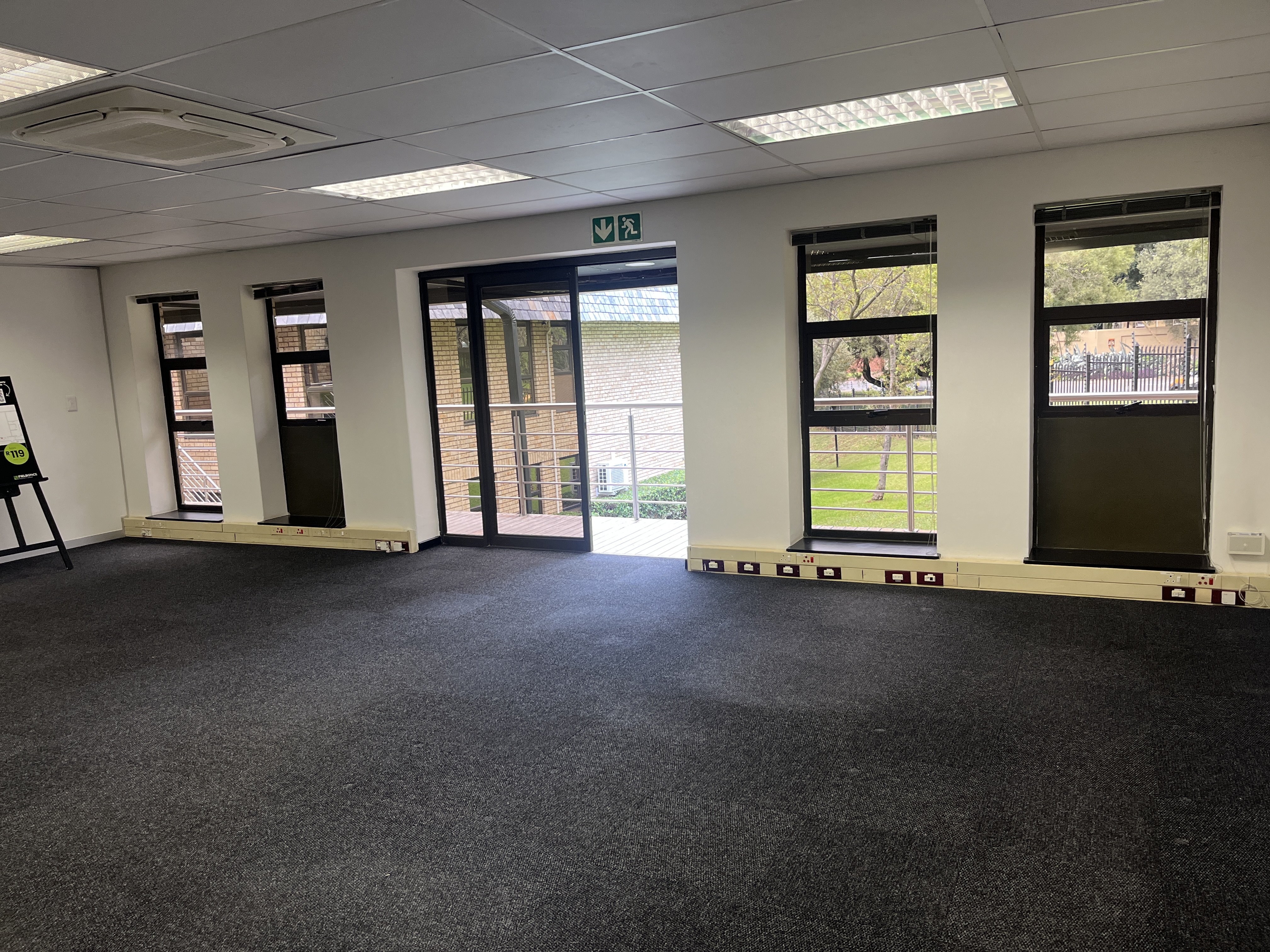 150m² Office Space to rent at Hurlingham Office Park in Hurlingham