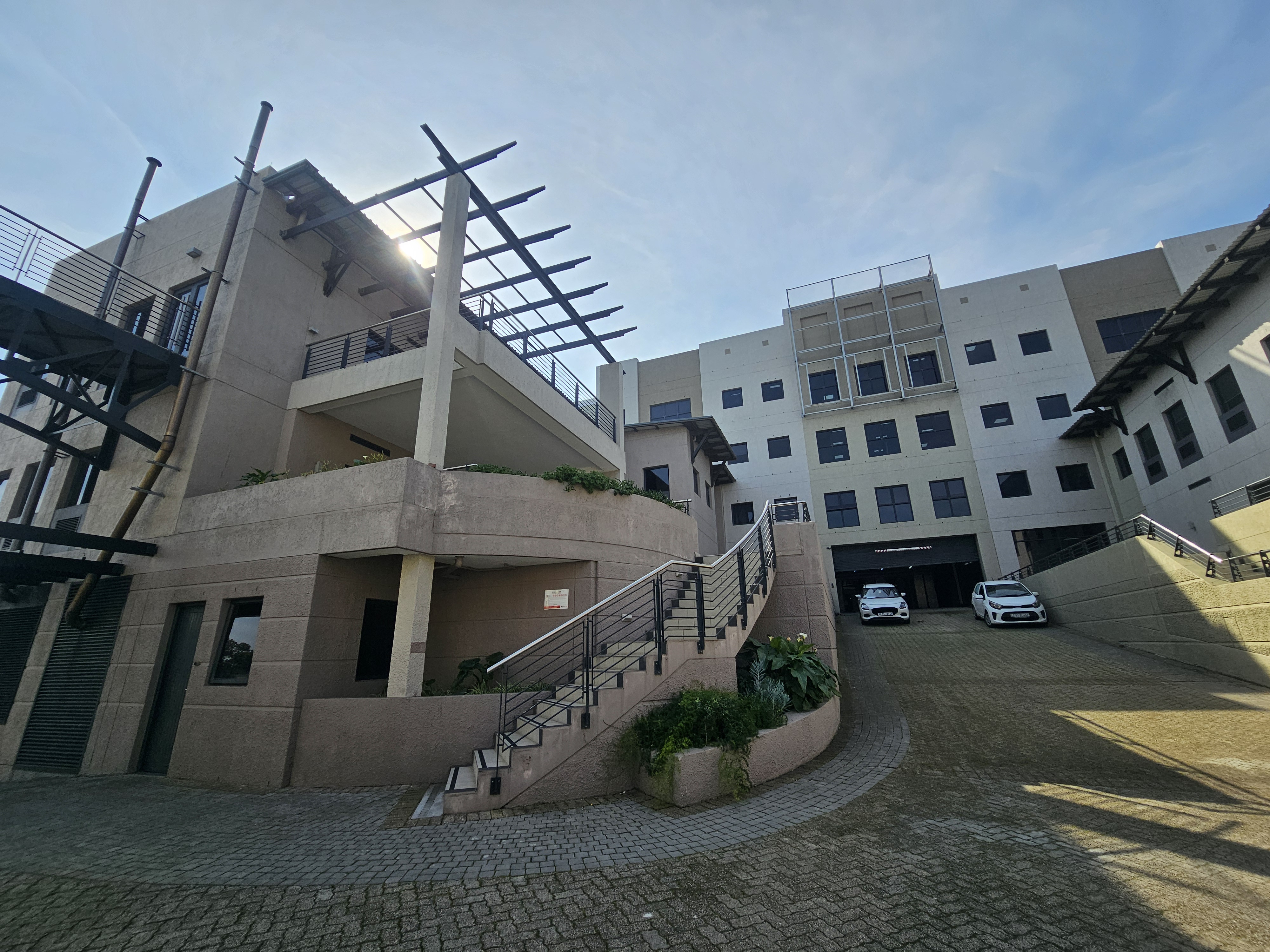 222m² Office Space to rent at Knowledge Park 3 in Century City