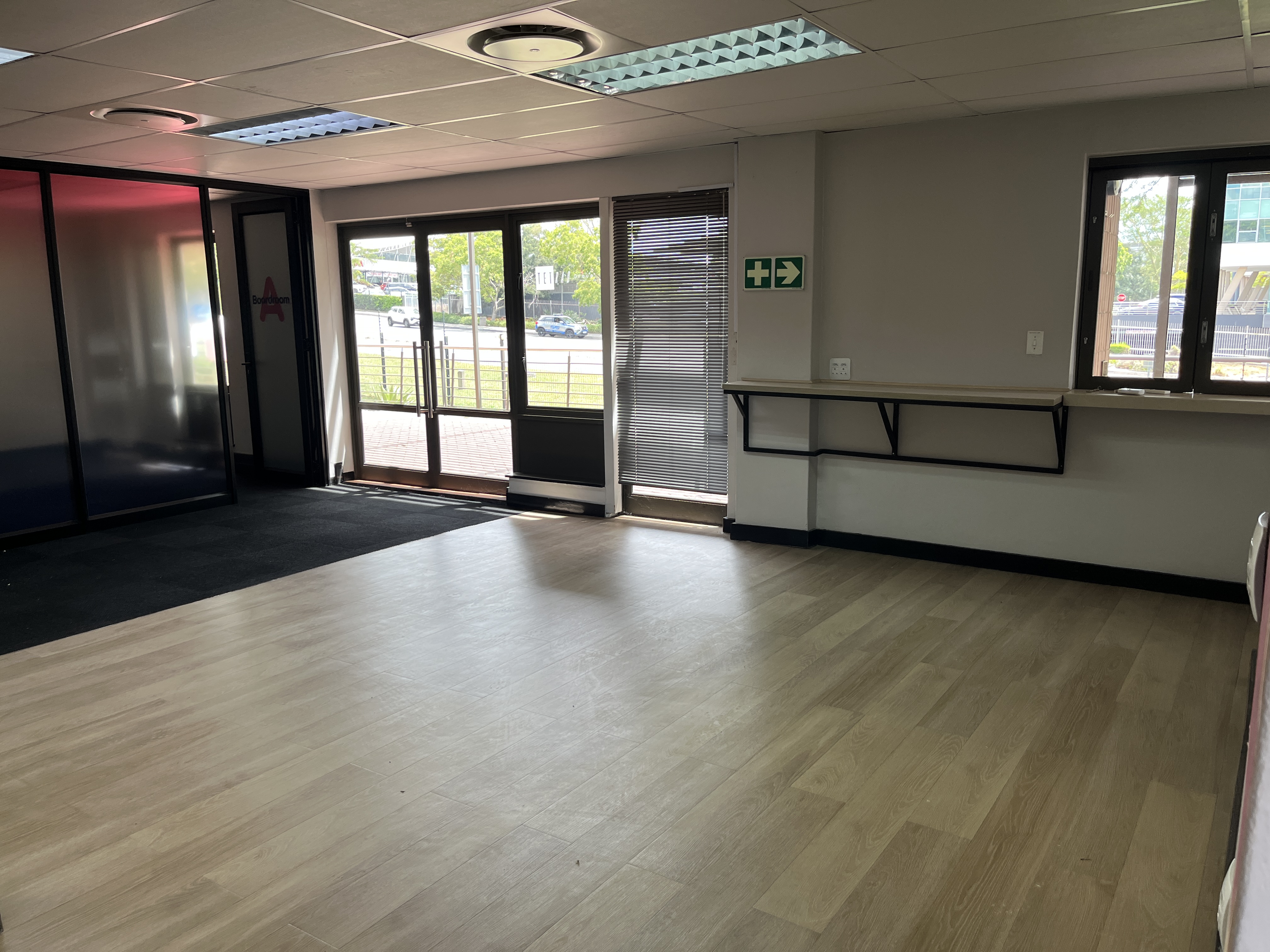331m² Office Space to rent at Little Fourways Office Park in Magaliessig