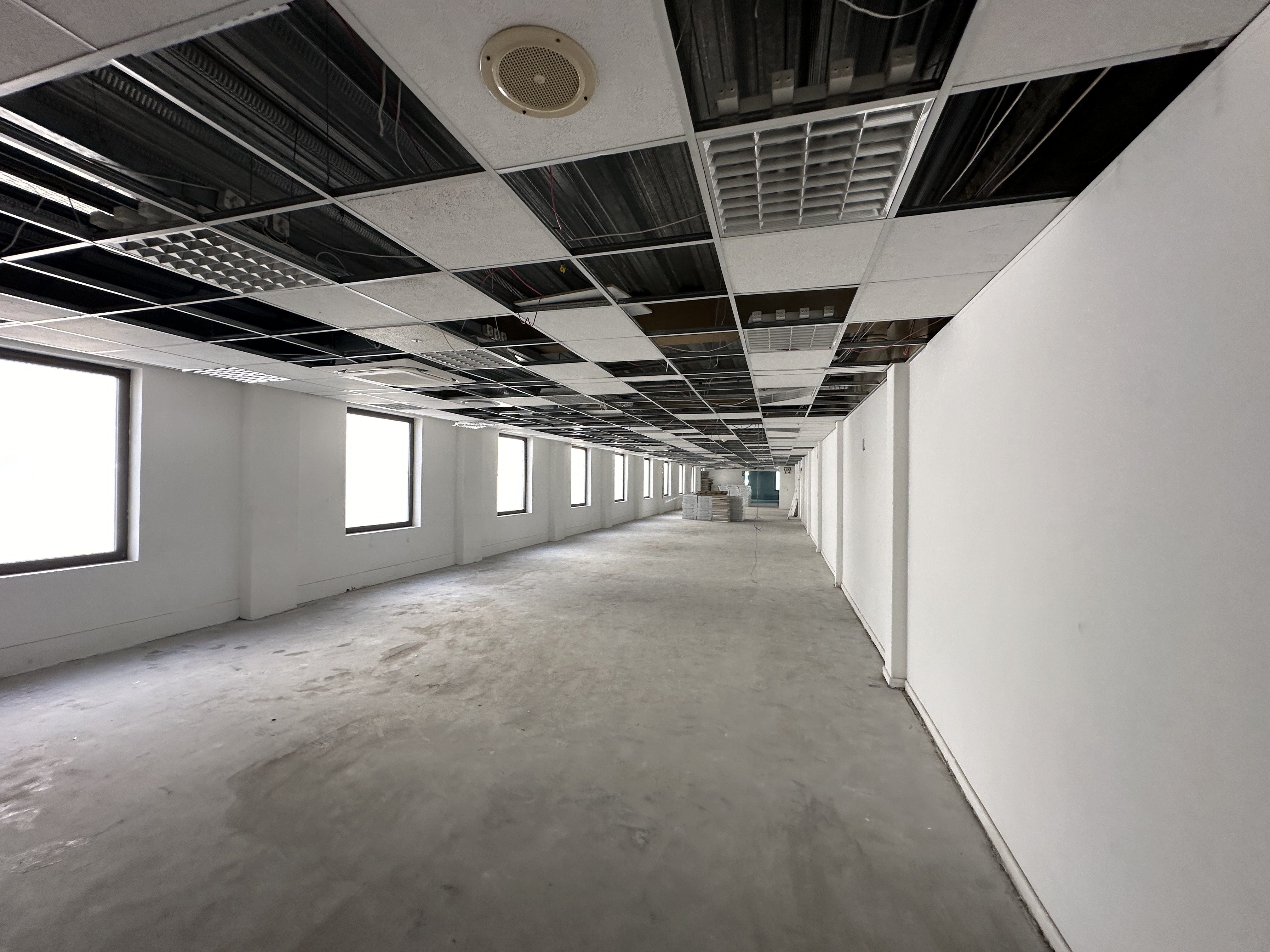 1 115m² Office Space to rent at Matador Centre in Cape Town CBD