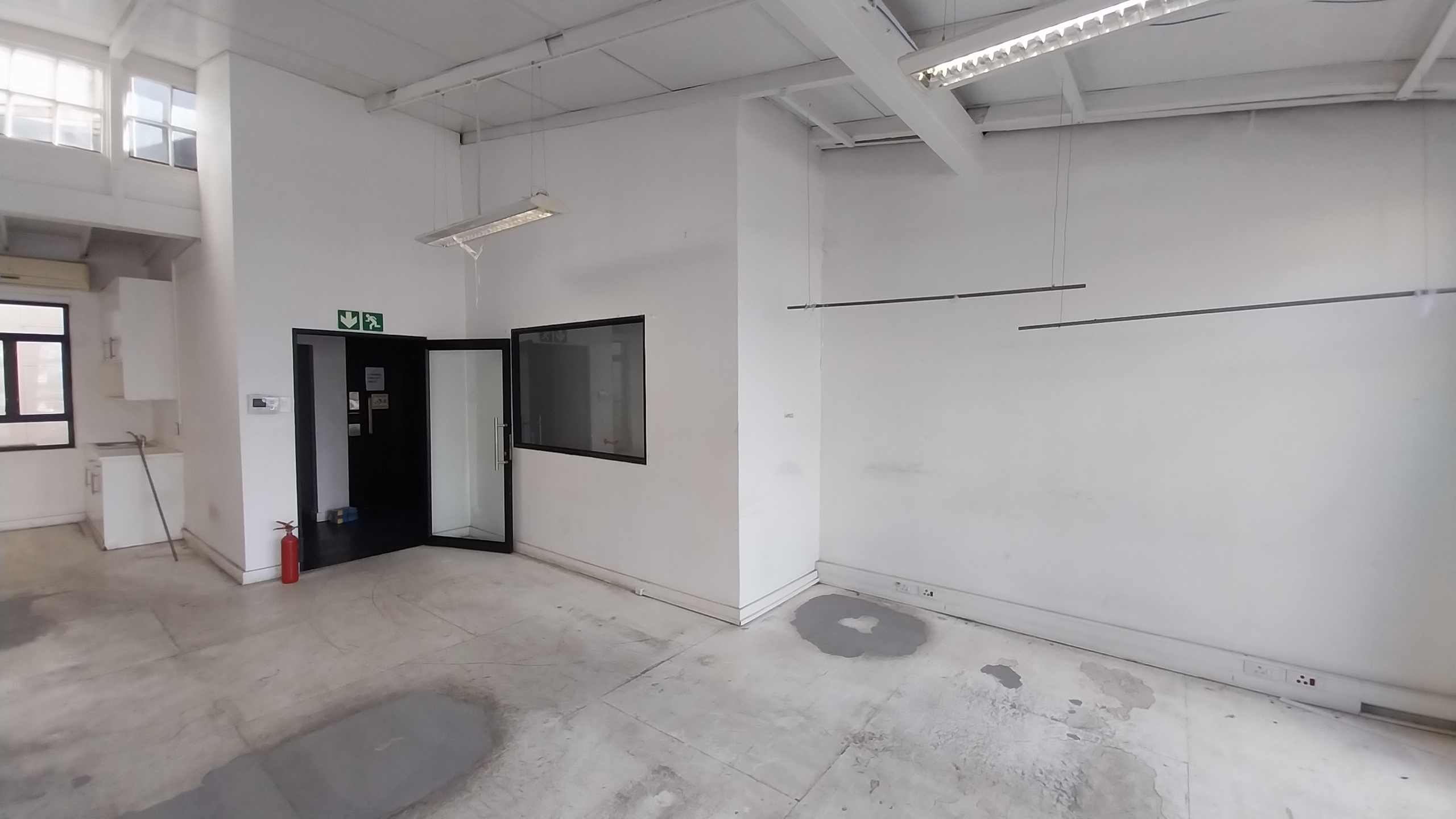 195m² Office Space to rent at 32 St Georges Mall in Cape Town CBD