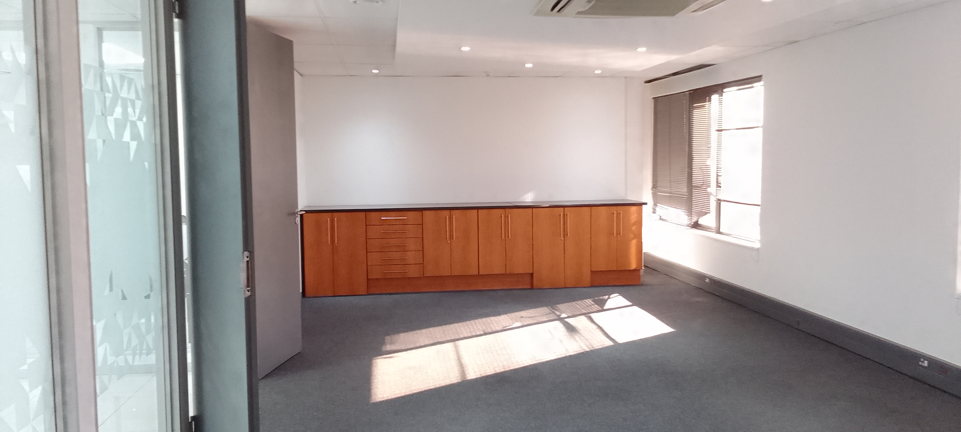 Retail Shops to rent at Brookfield Office Park in Nieuw Muckleneuk