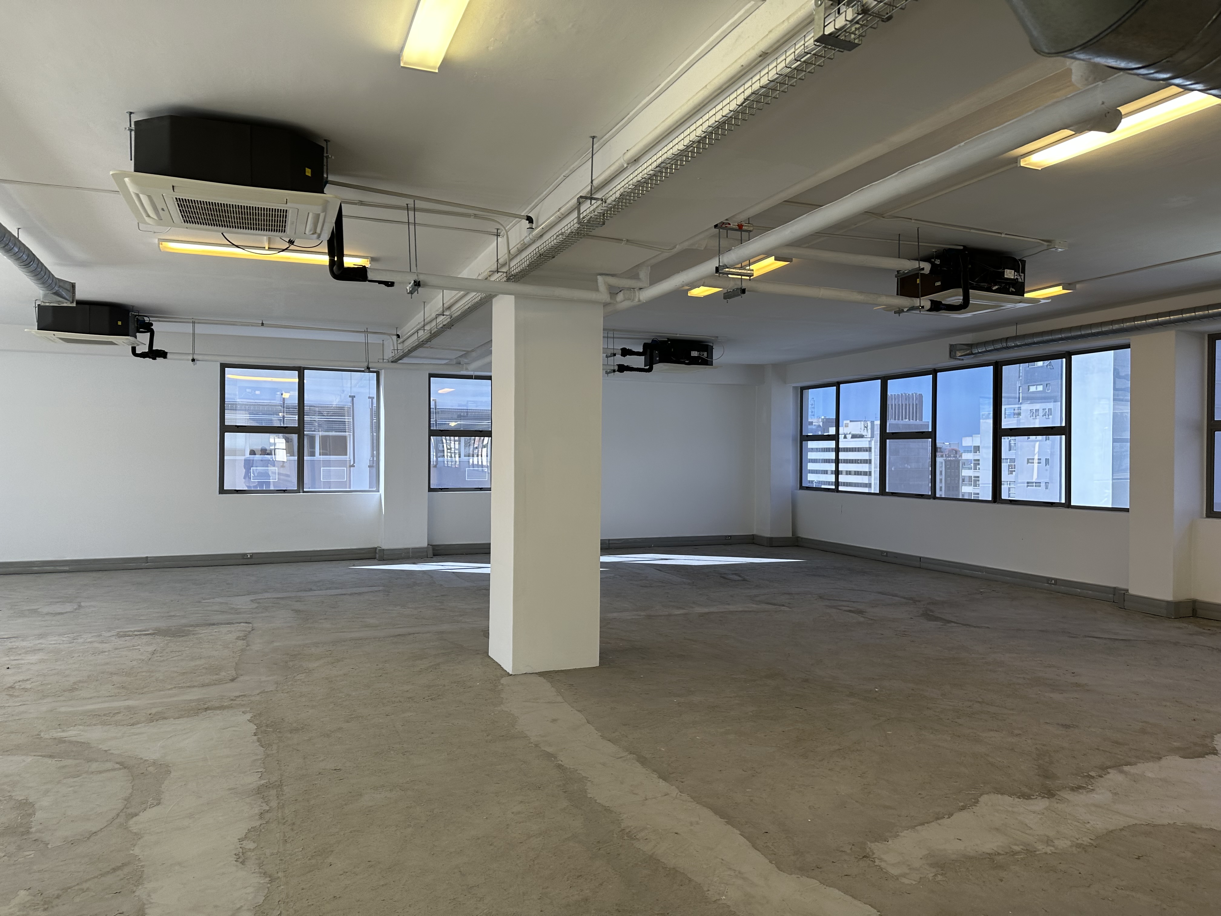869m² Office Space to rent at Buitengracht Centre in Cape Town CBD