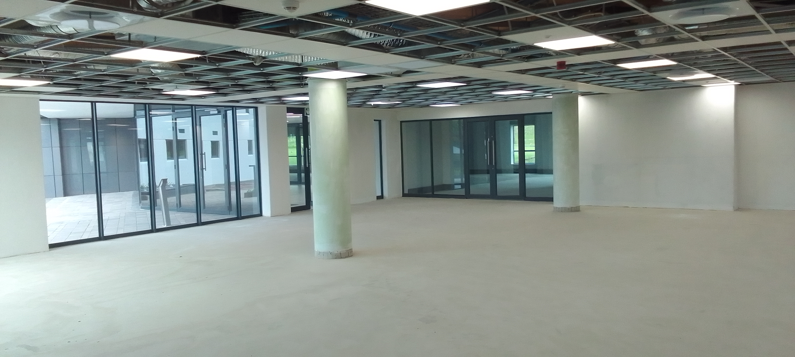 1 767m² Office Space to rent at Cascade Close in Vorna Valley